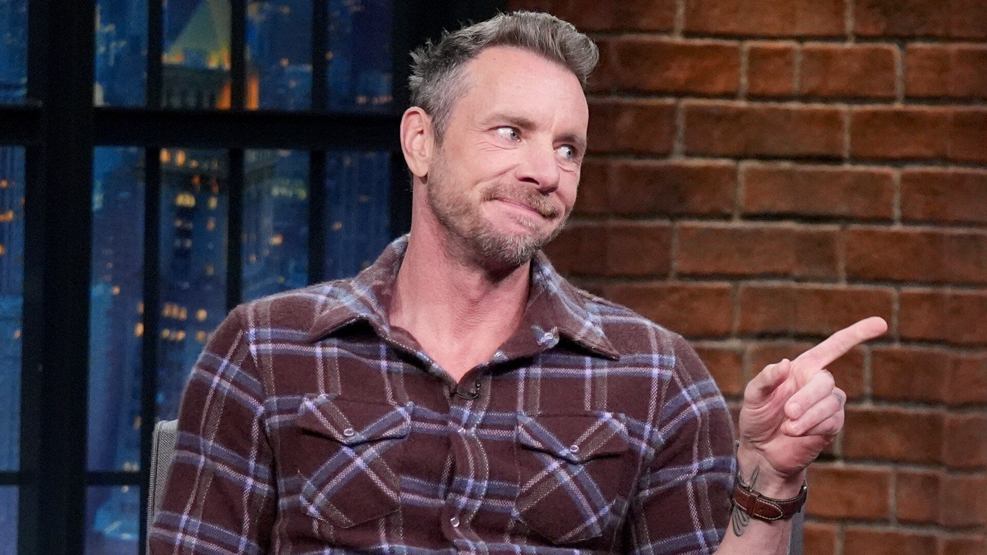 Late Night with Seth Meyers background