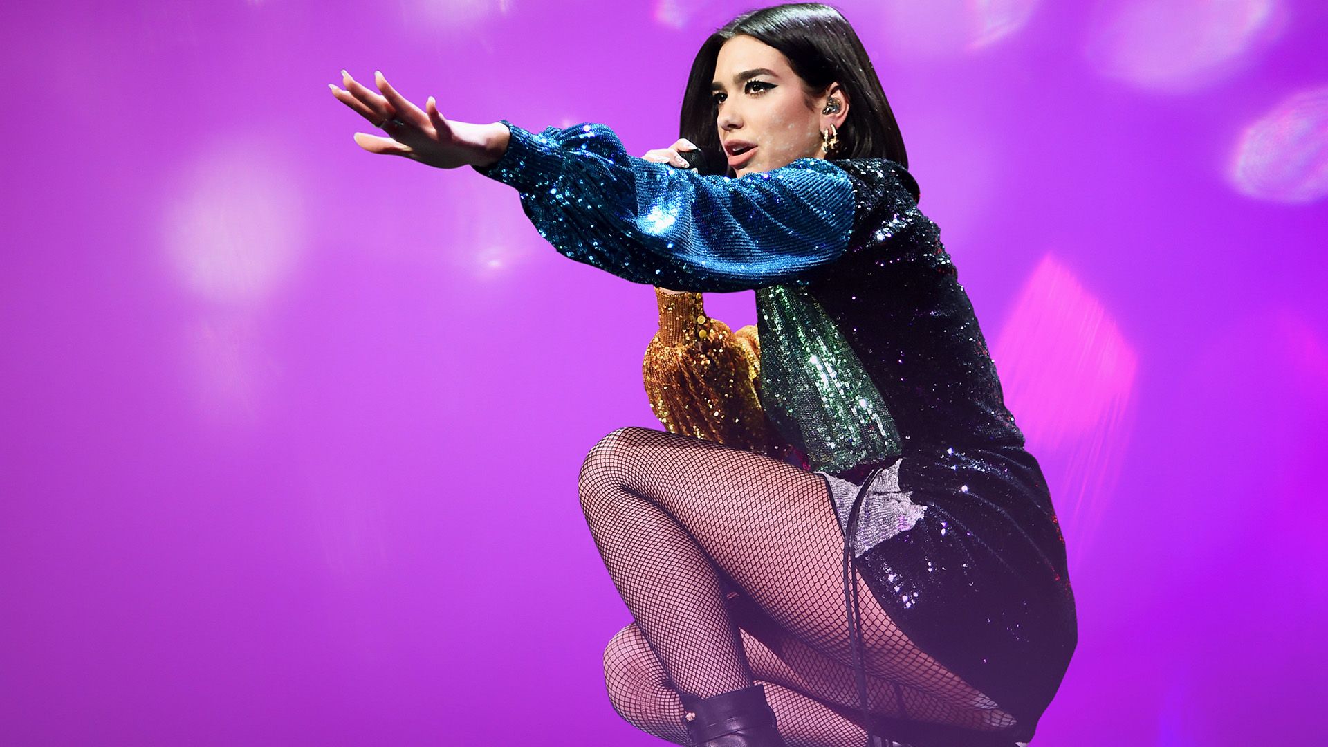 Dua Lipa: Elevating background