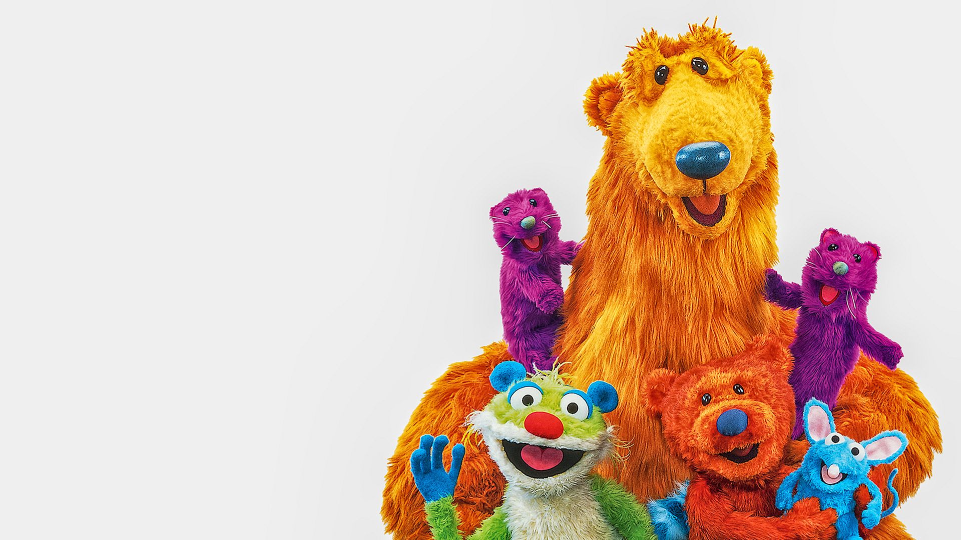 Bear in the Big Blue House background