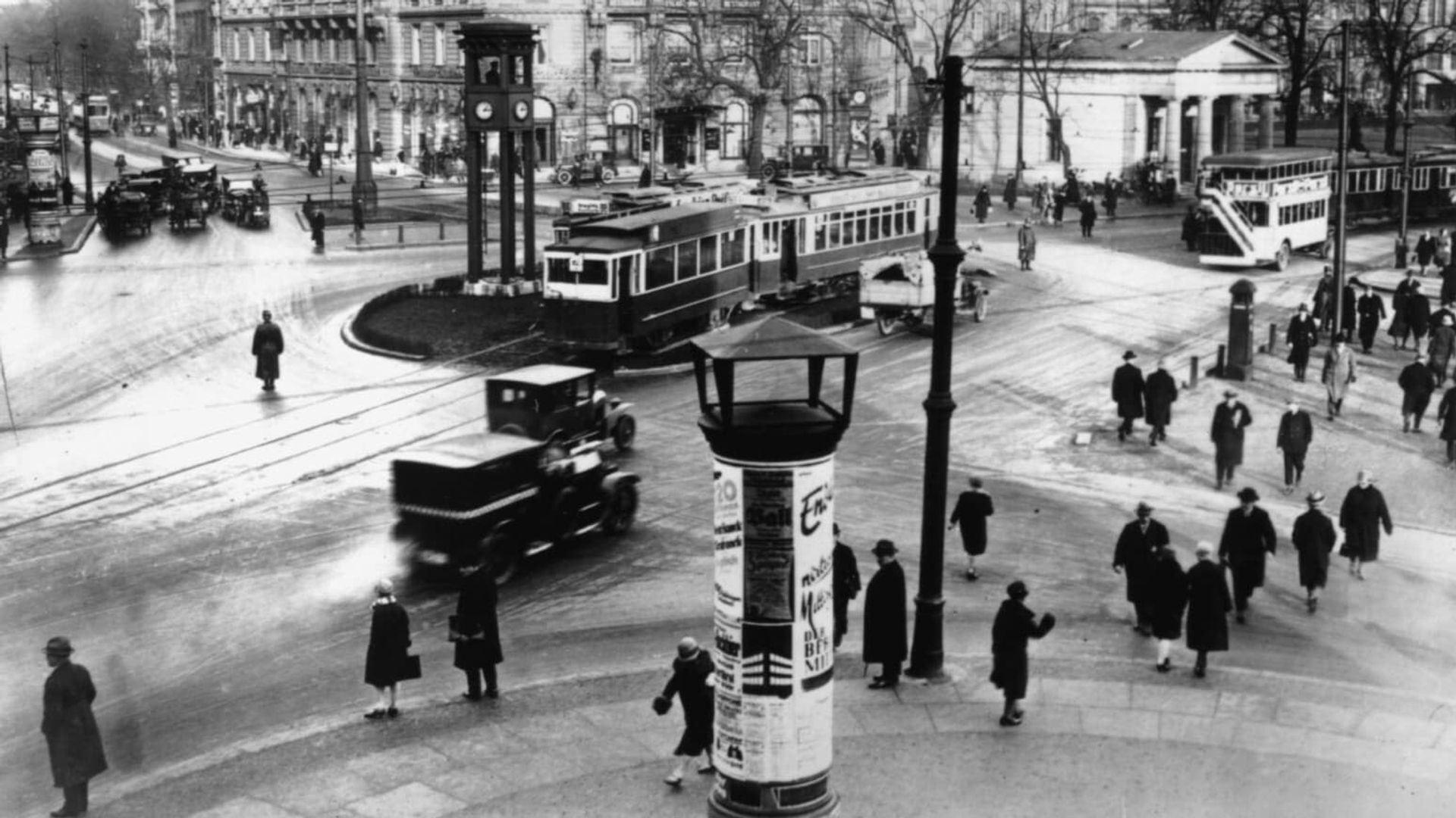 Berlin: Symphony of Metropolis background