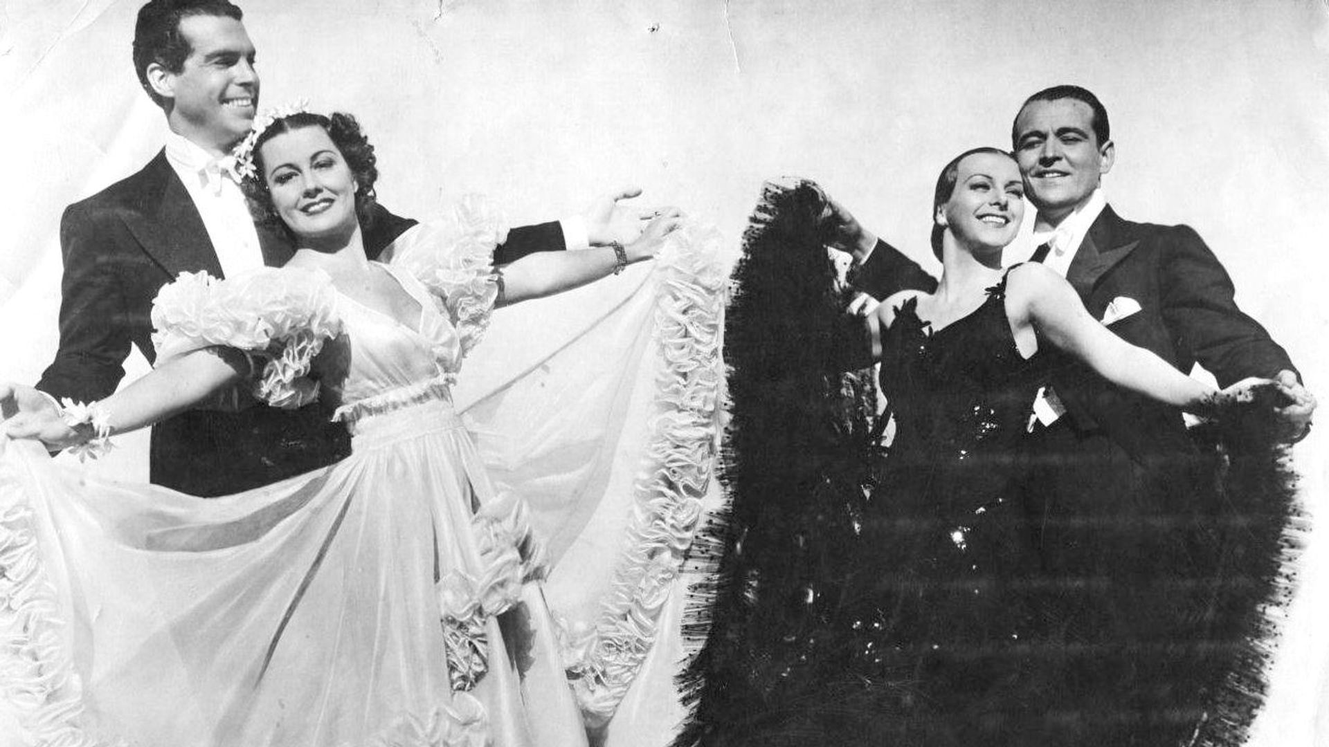 Champagne Waltz background