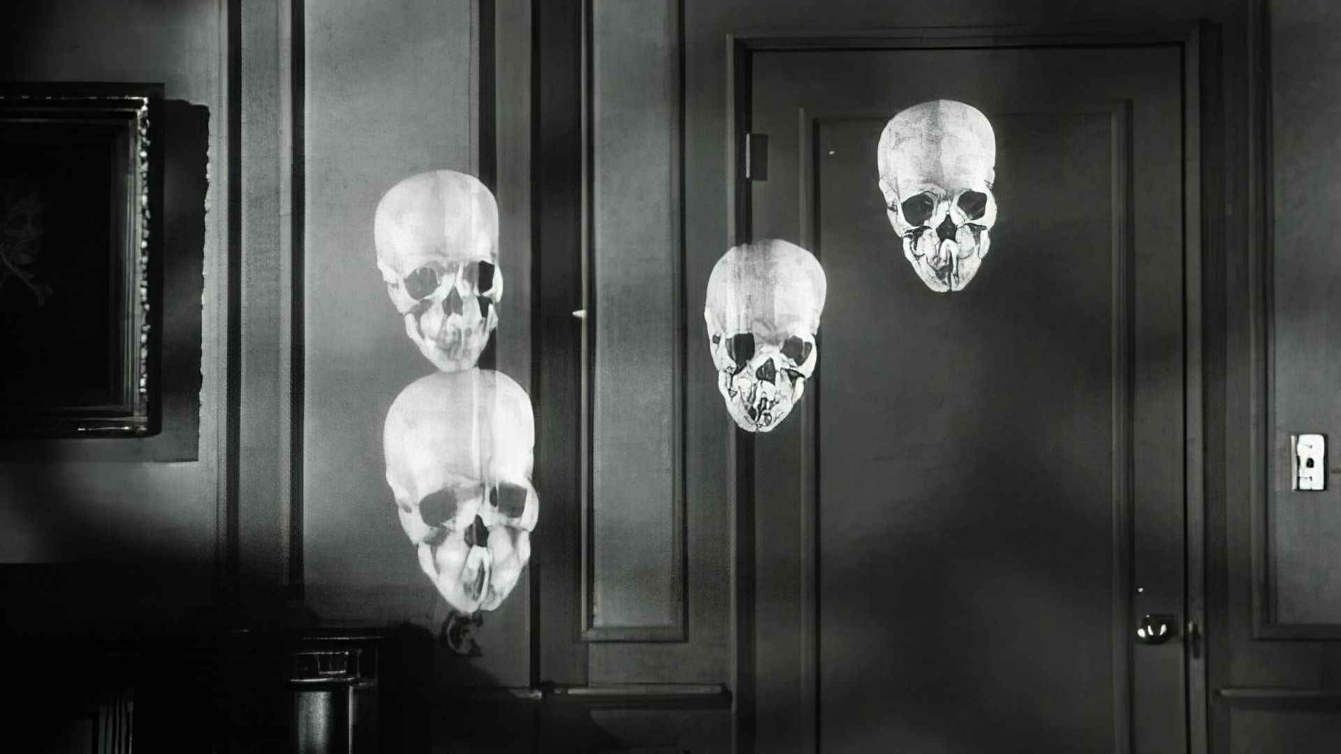 The Four Skulls of Jonathan Drake background