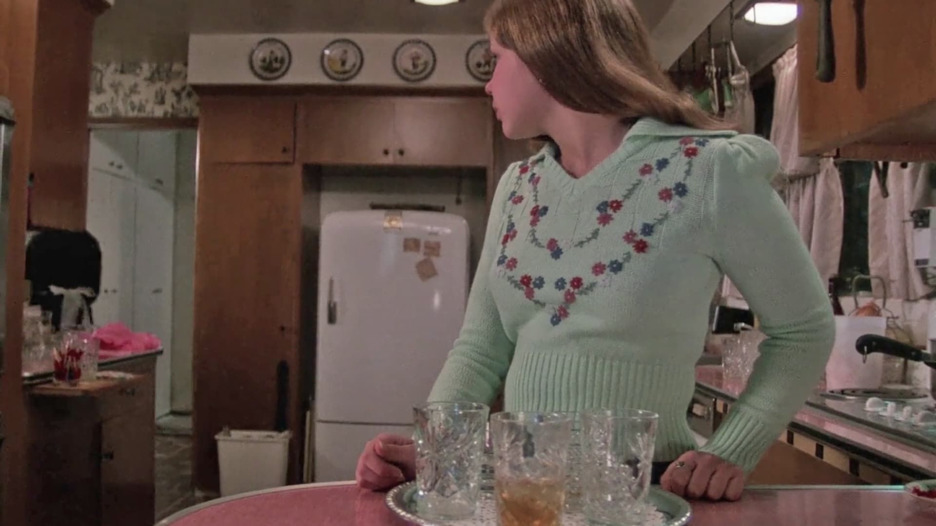 Sarah T. - Portrait of a Teenage Alcoholic background