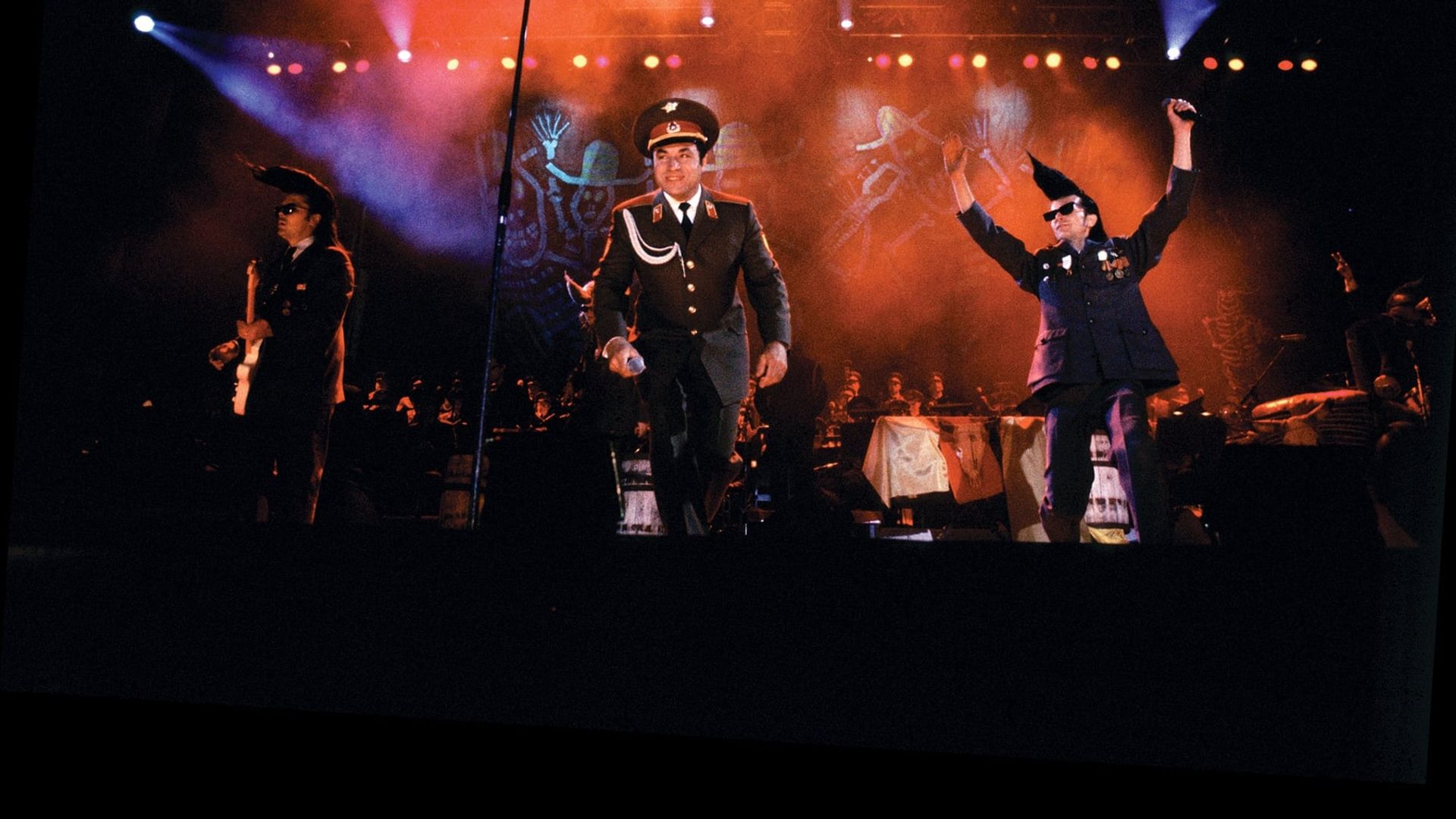 Total Balalaika Show background