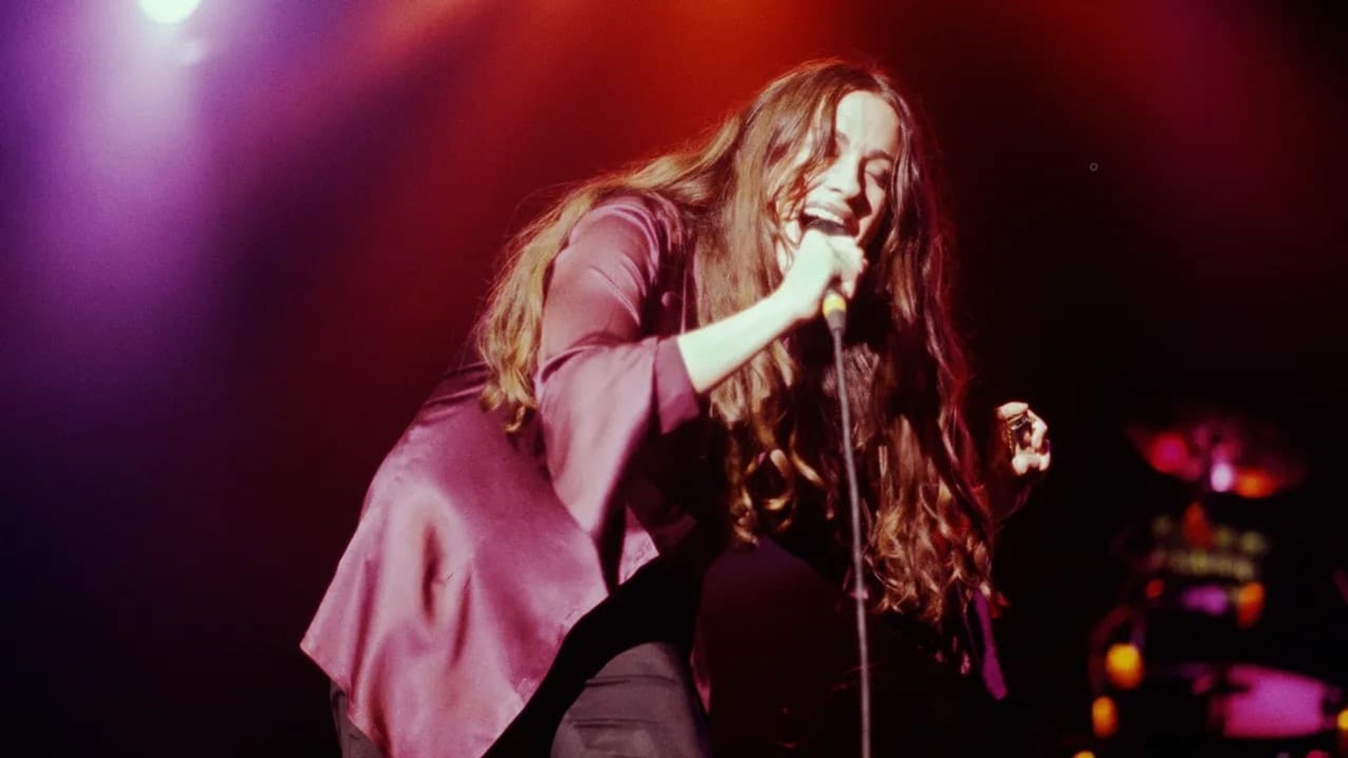 Alanis Morissette: Jagged Little Pill - Live background