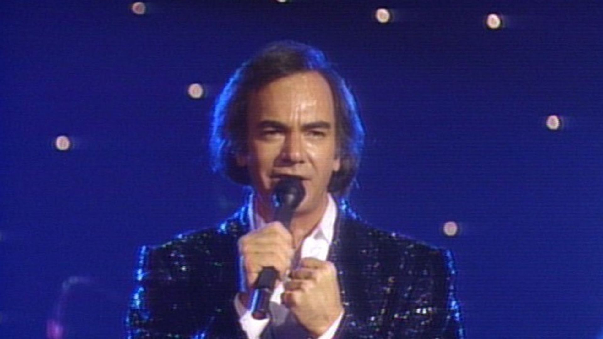 Neil Diamond: Greatest Hits Live background