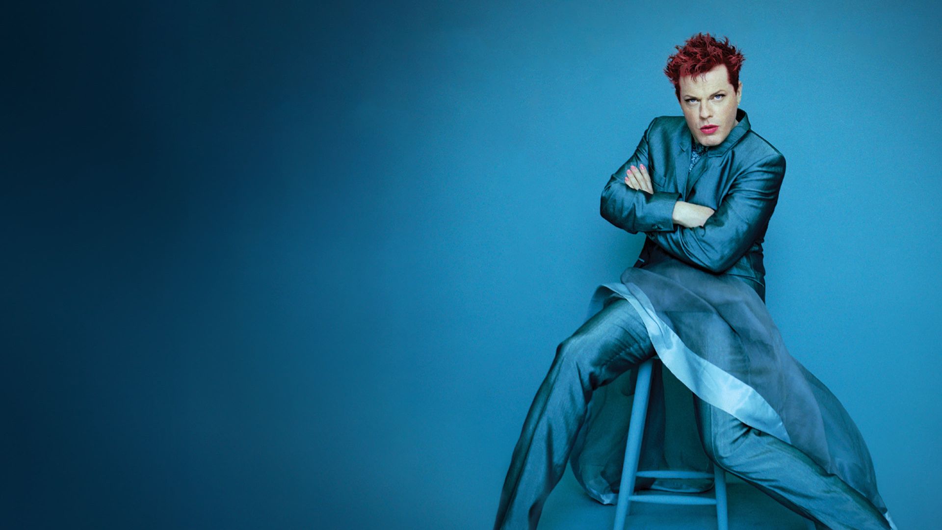 Eddie Izzard: Dress to Kill background