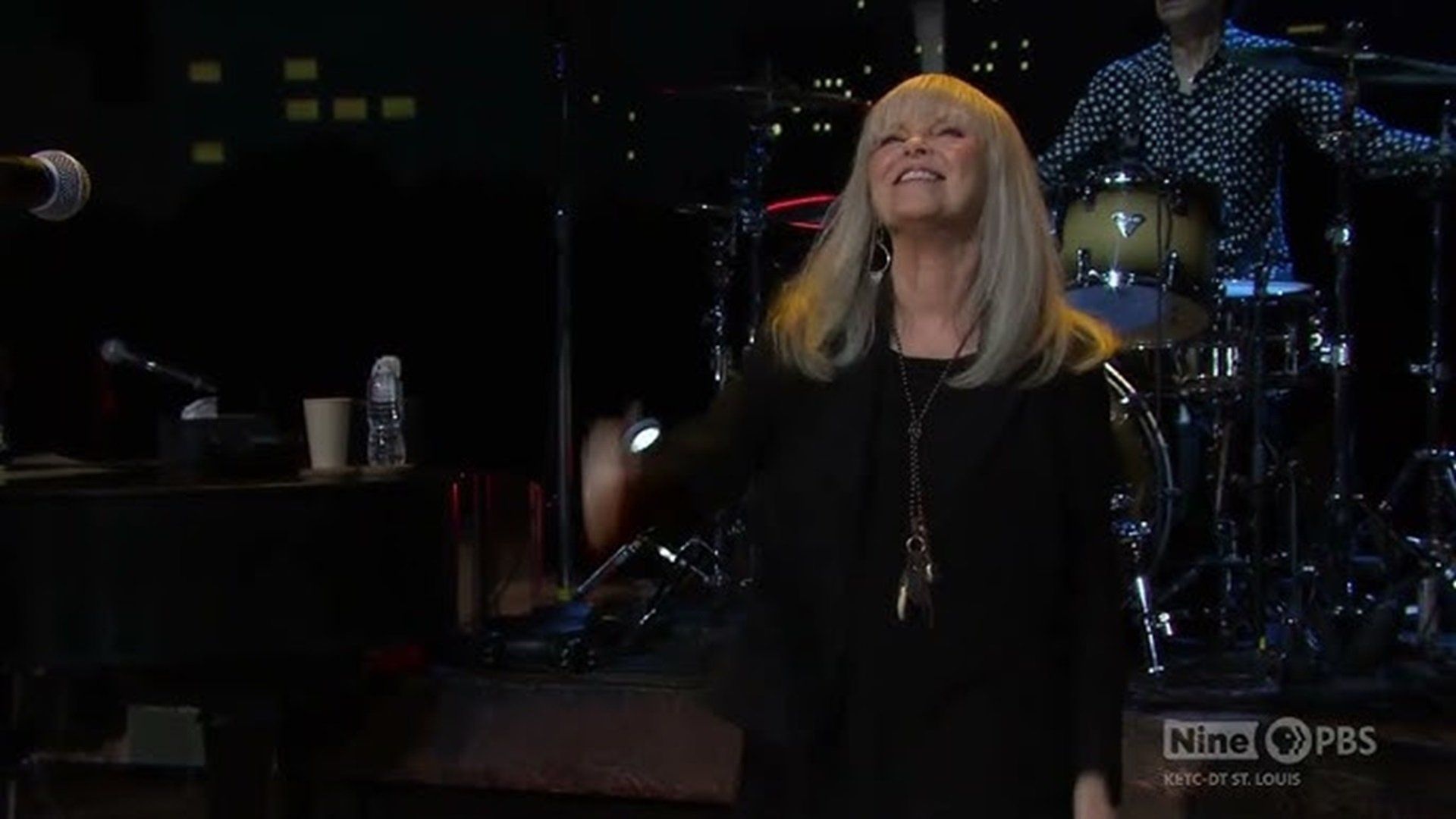 Pat Benatar: Live in New Haven background