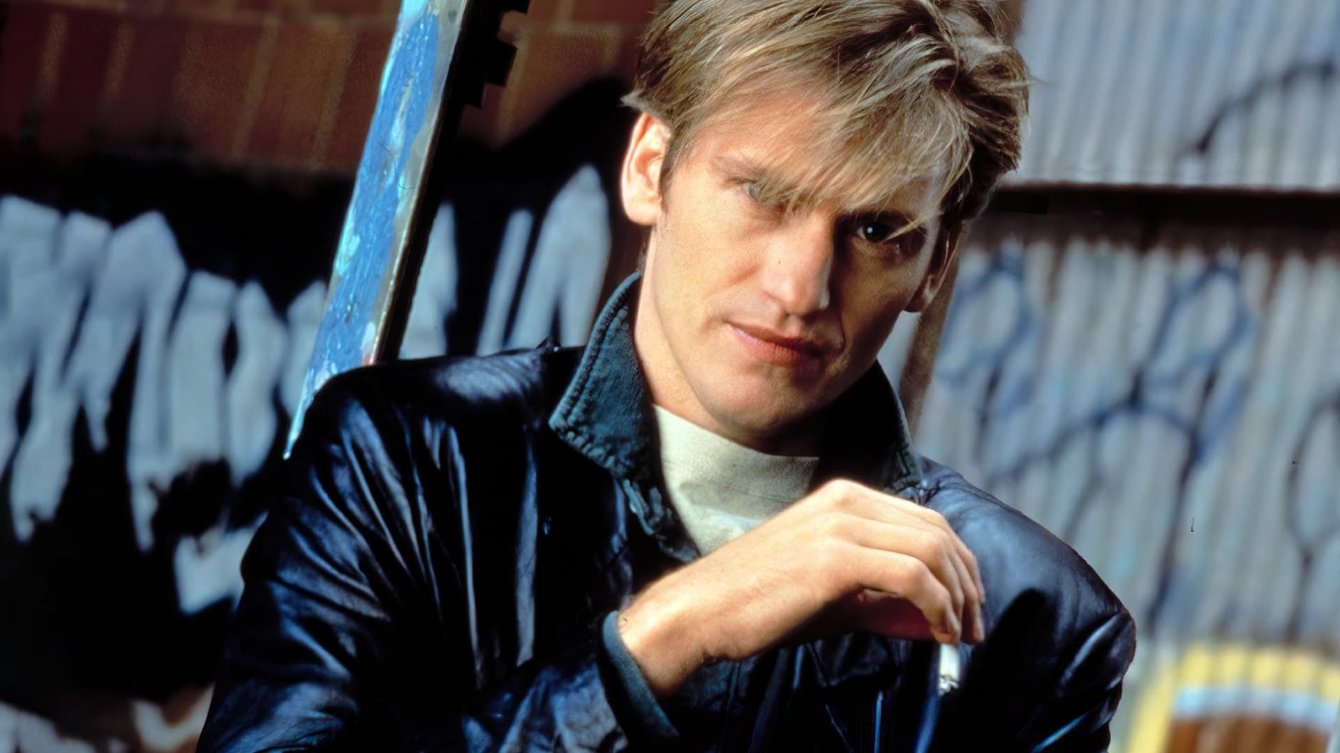 Denis Leary: No Cure for Cancer background