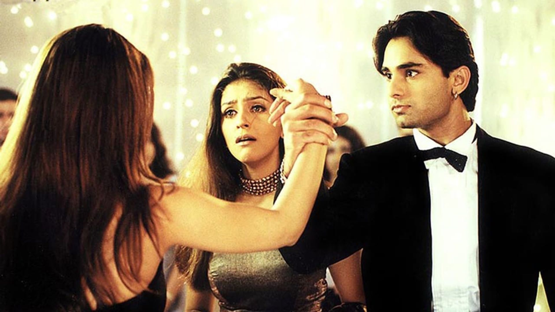 Tum Se Achcha Kaun Hai background