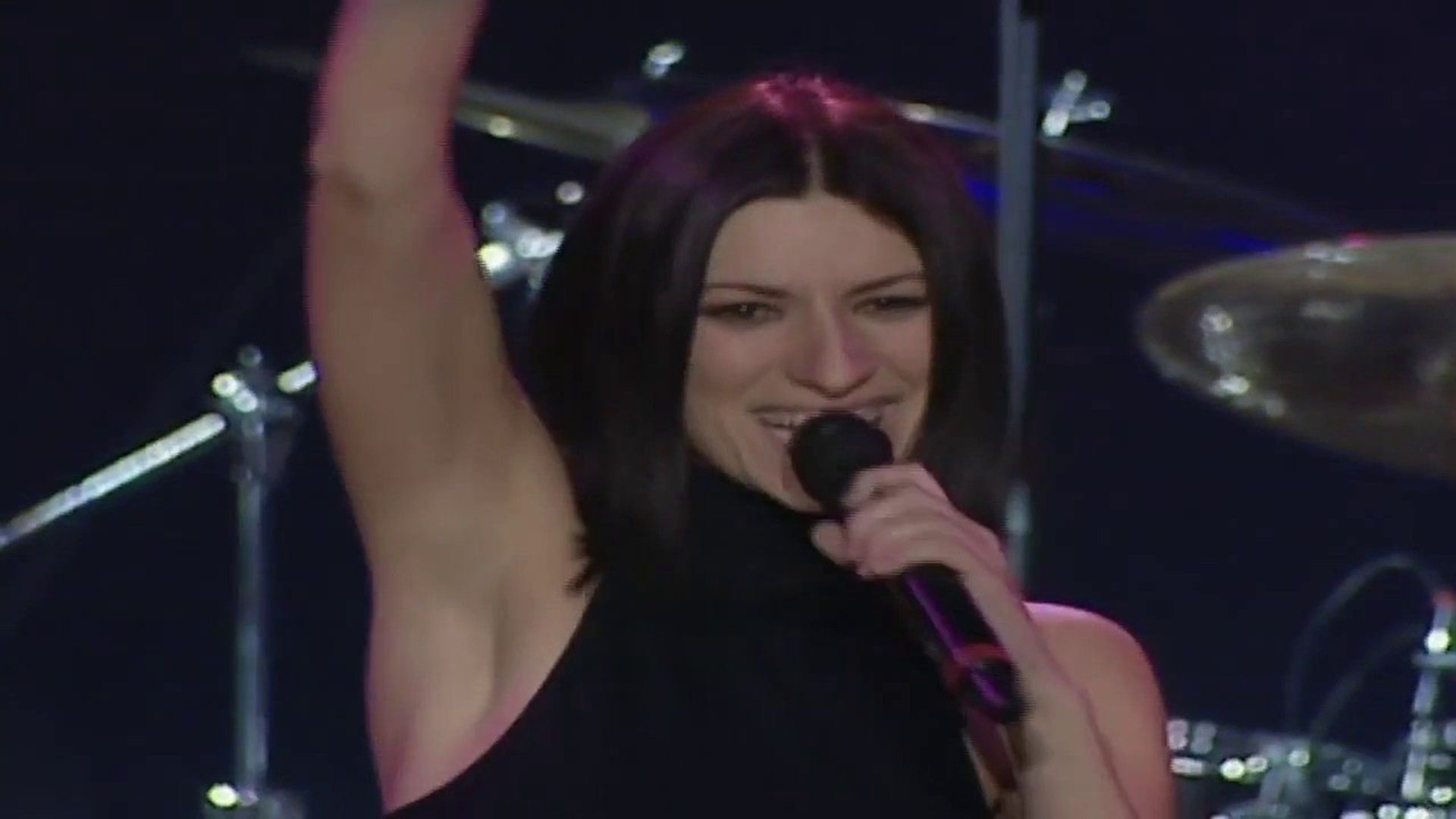 Laura Pausini: Live 2001-2002 World Tour background