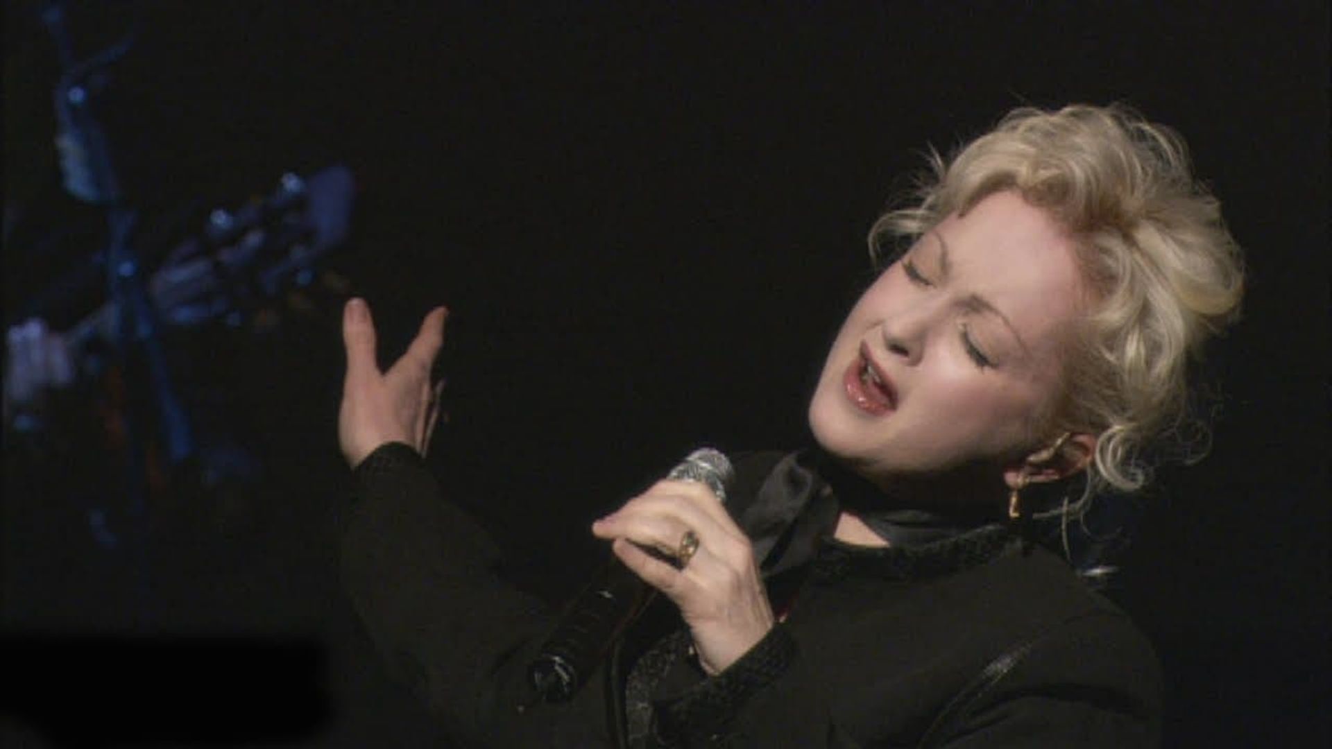Cyndi Lauper: Live... At Last background