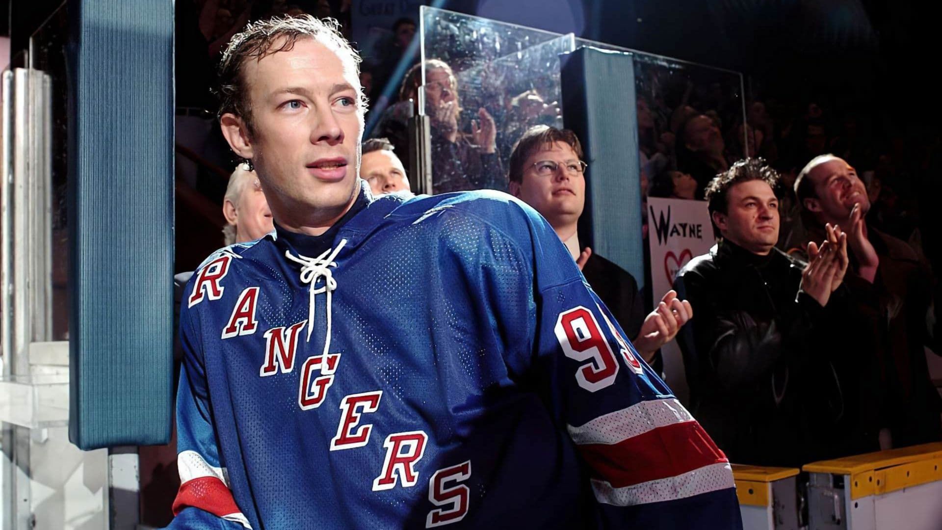 Waking Up Wally: The Walter Gretzky Story background