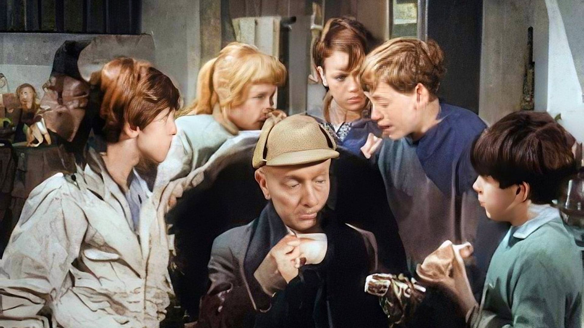 Five Have a Mystery to Solve background