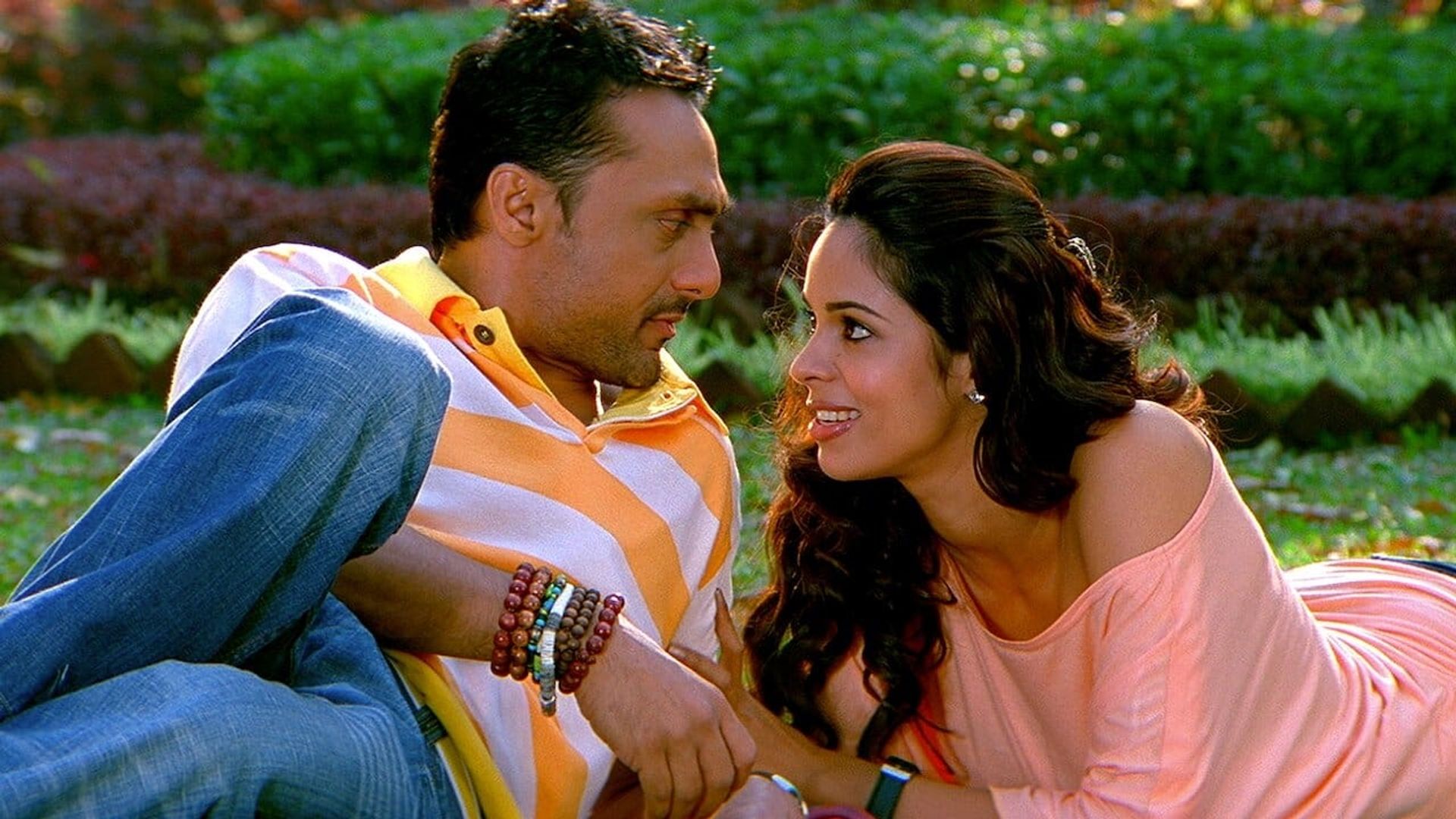 Pyaar Ke Side Effects background