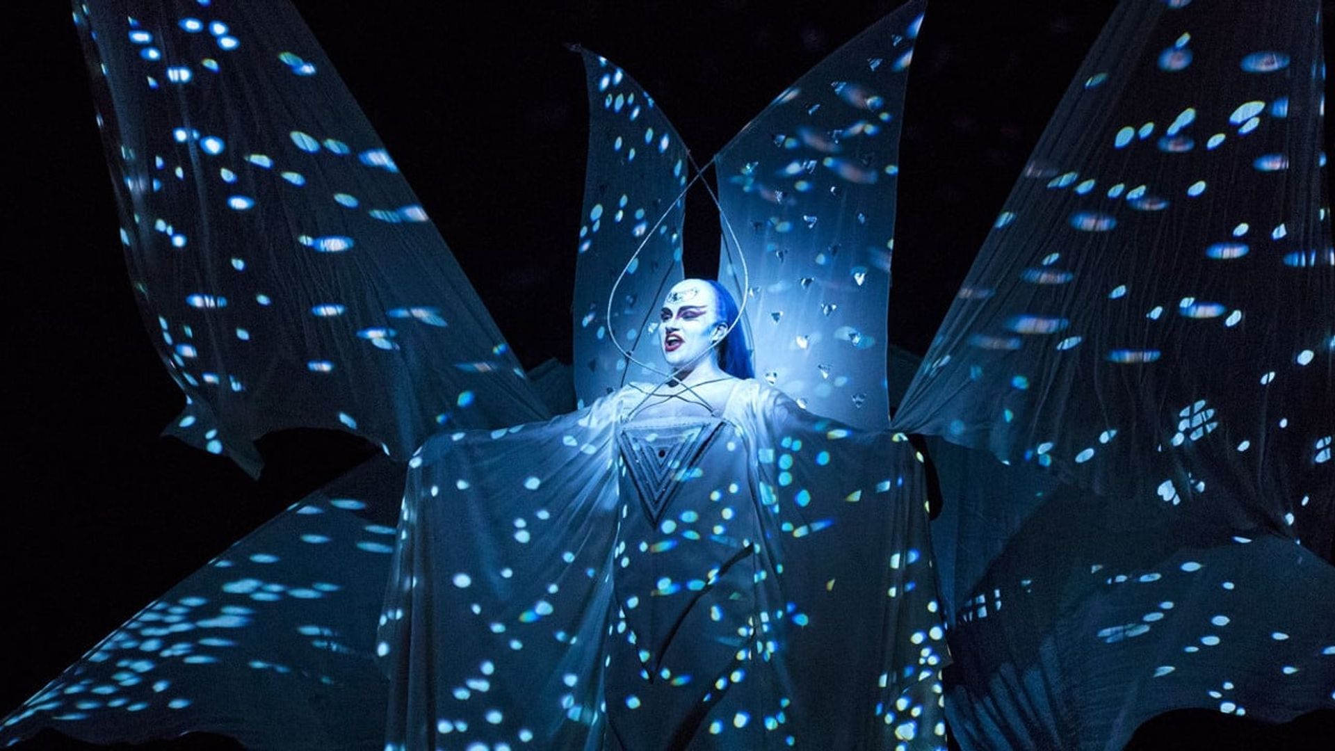 The Metropolitan Opera HD Live background