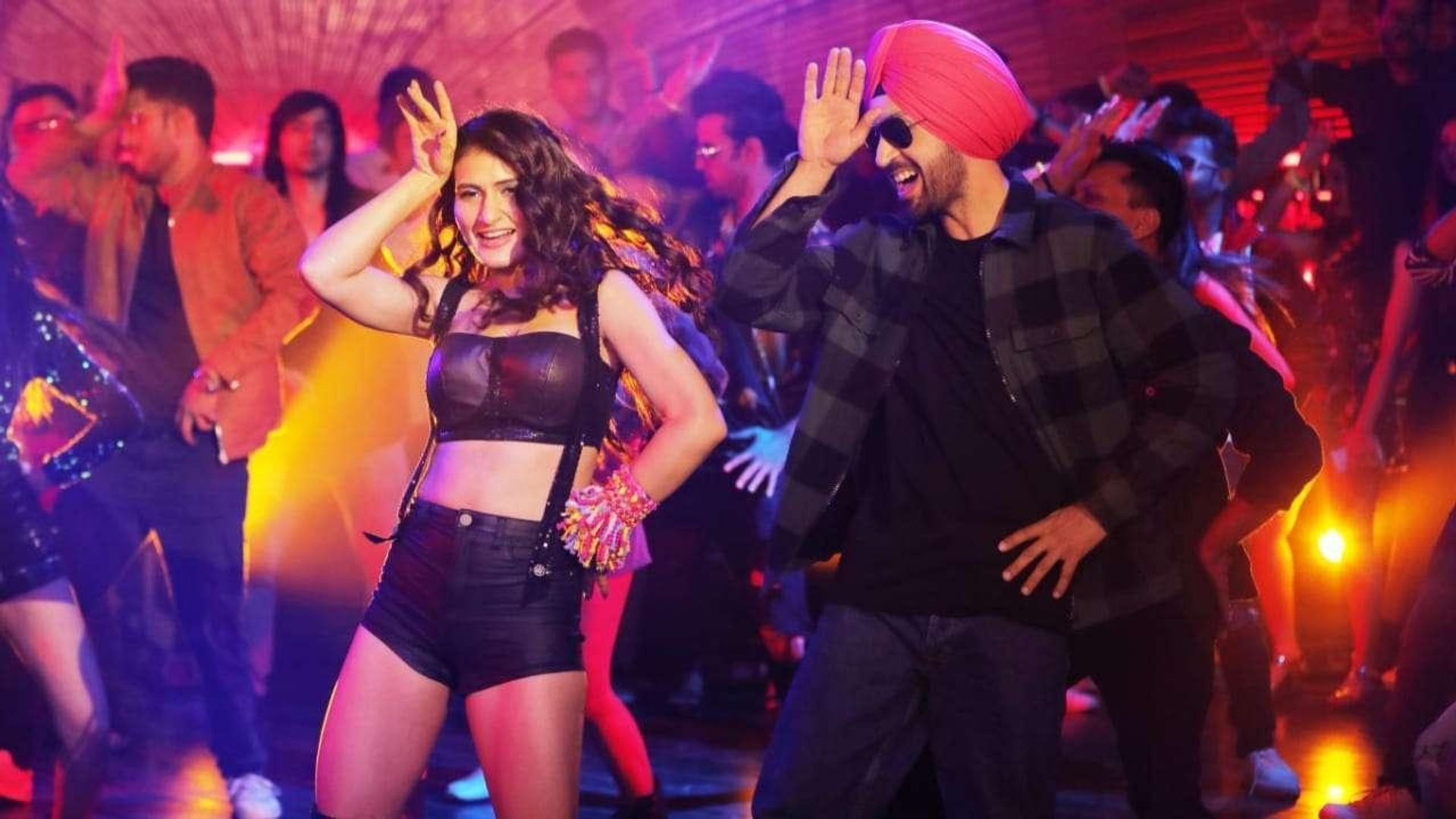 Suraj Pe Mangal Bhari background
