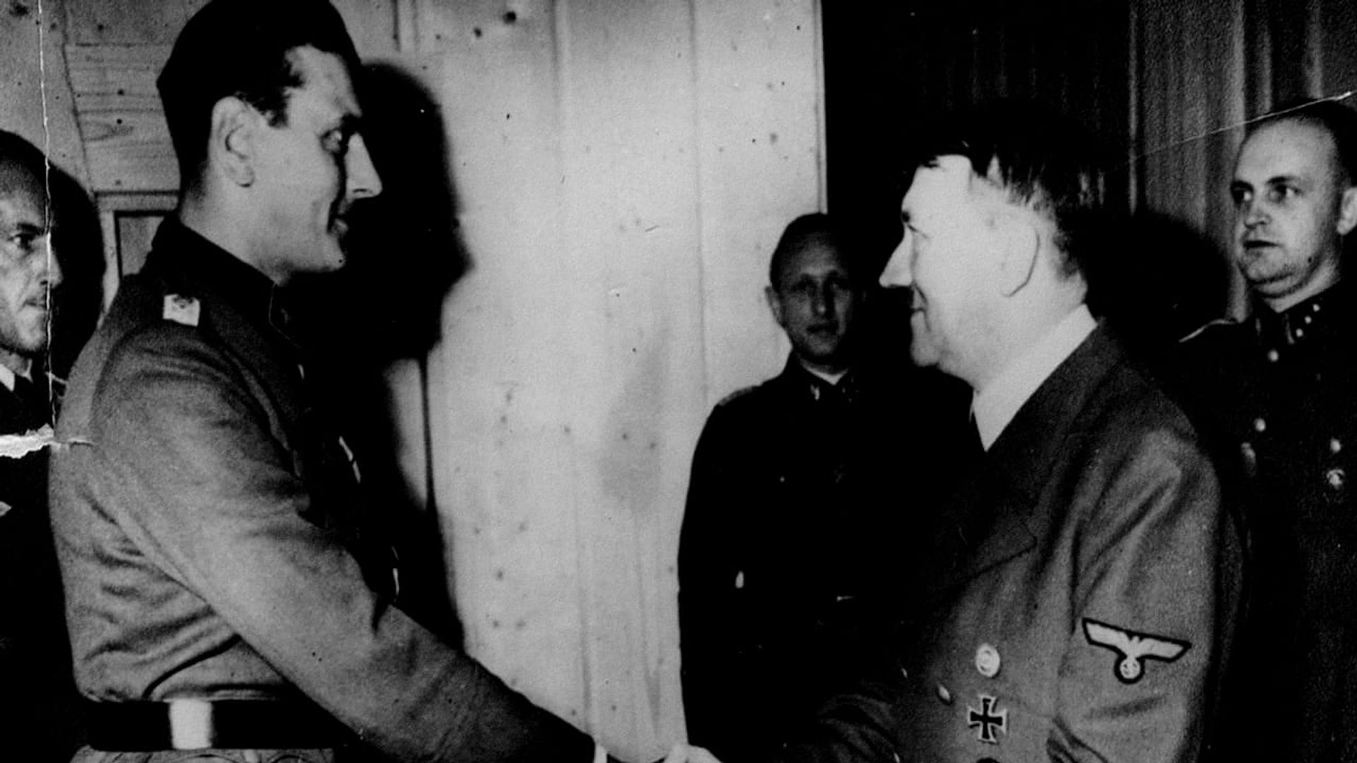 El hombre más peligroso de Europa. Otto Skorzeny en España background