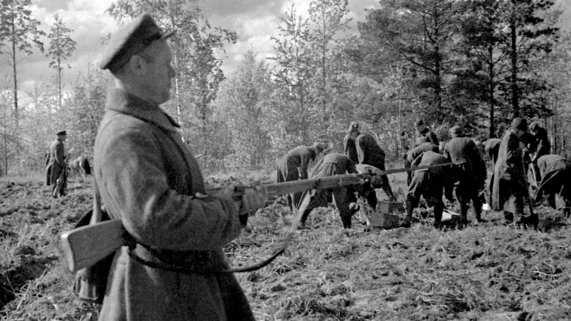 Stalin and the Katyn Massacre background