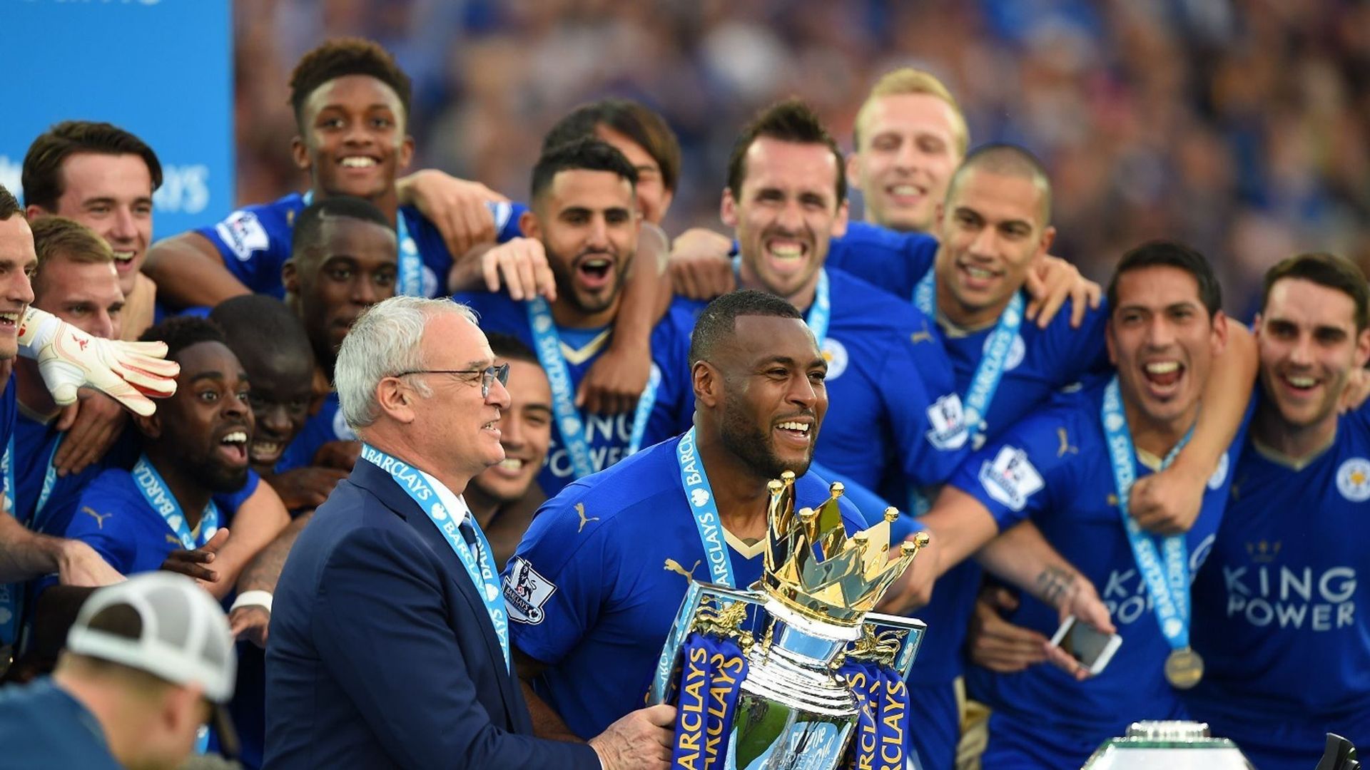 Leicester City Football Club: Premier League Champions - 2015/16 Official Season Review background