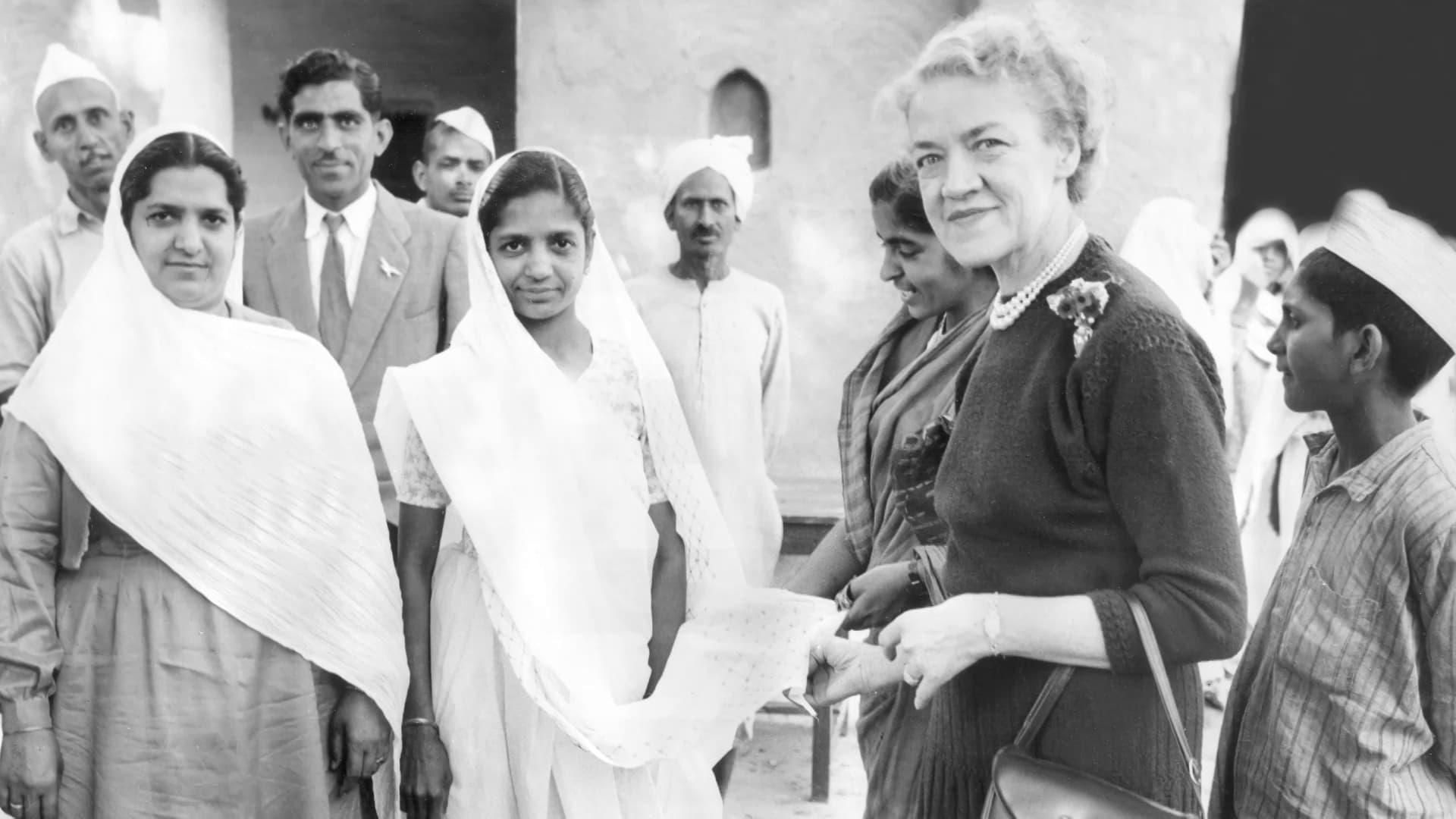 The Life of Senator Margaret Chase Smith background