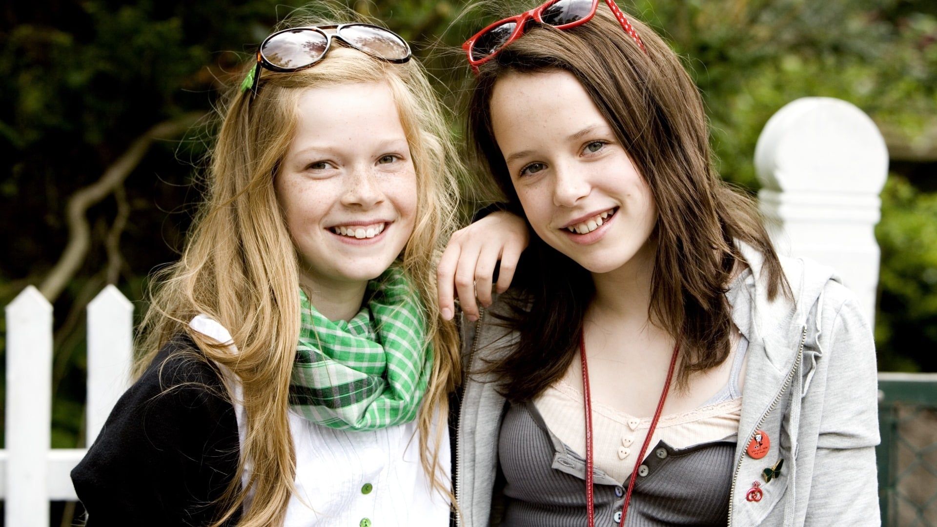 Karla & Katrine background