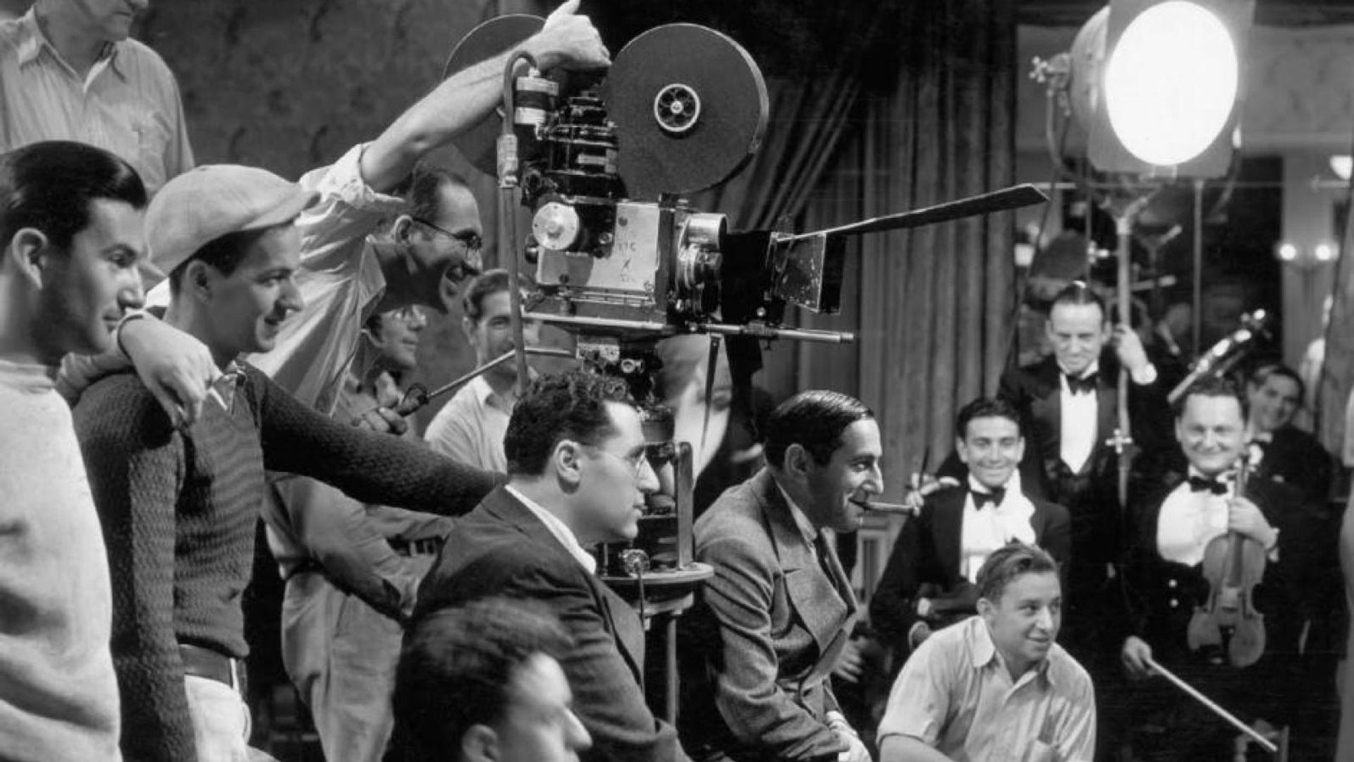 Cinema's Exiles: From Hitler to Hollywood background