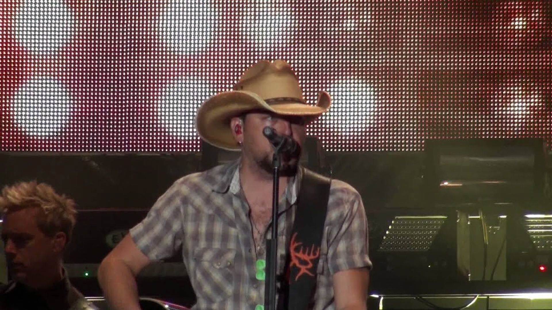 Jason Aldean: Wide Open background