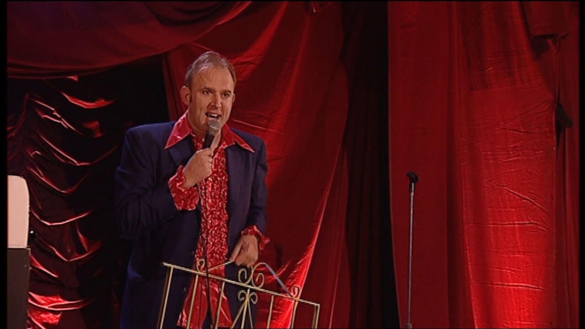 Tim Vine Live background