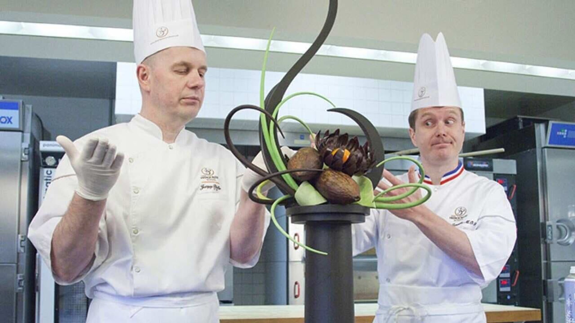 Kings of Pastry background
