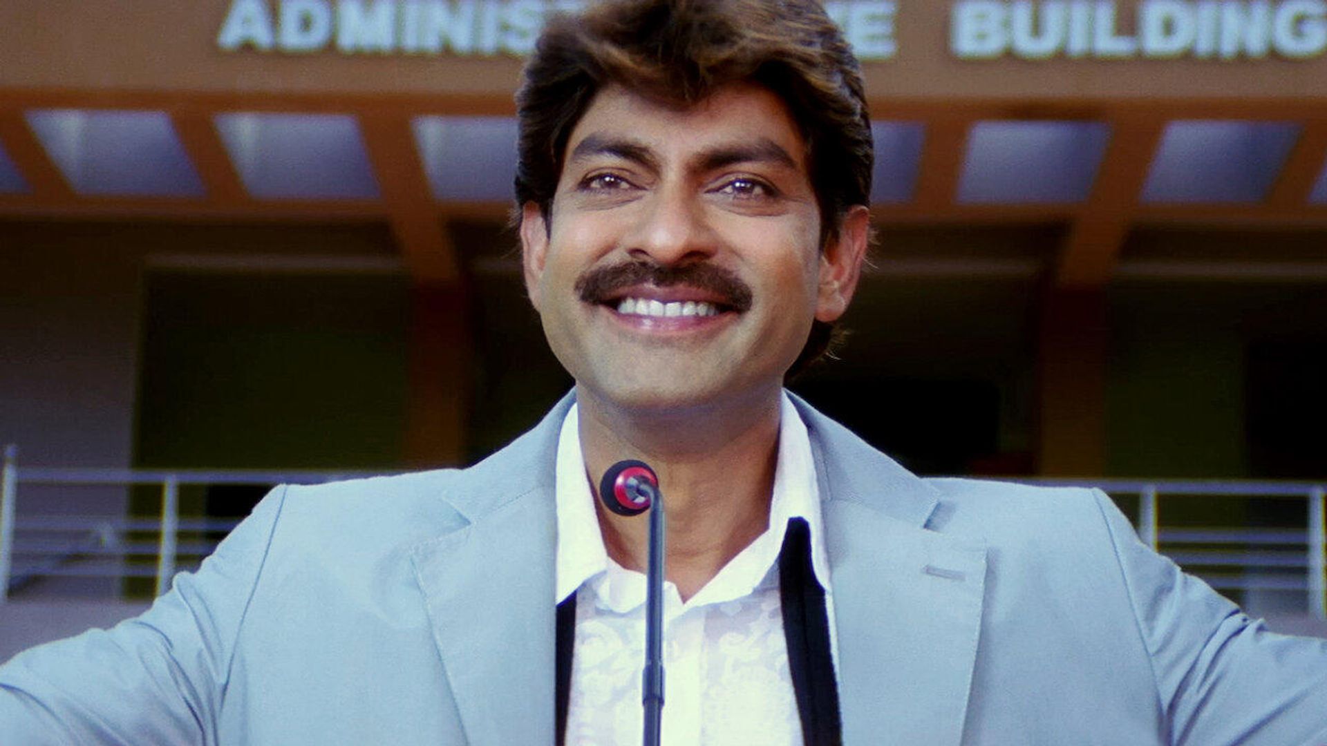 Pravarakyudu background