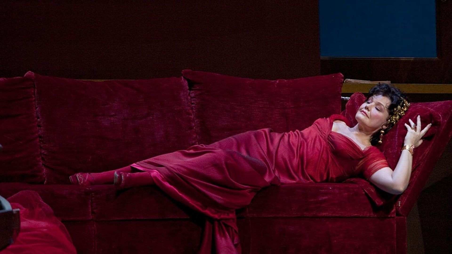 The Metropolitan Opera HD Live background