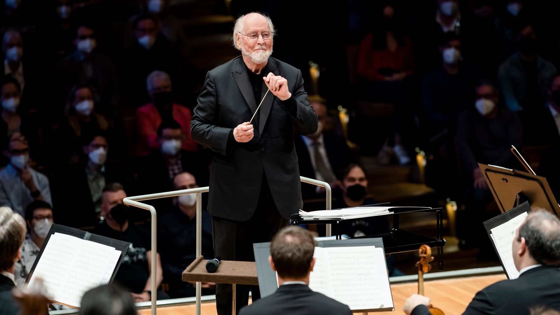John Williams: The Berlin Concert background