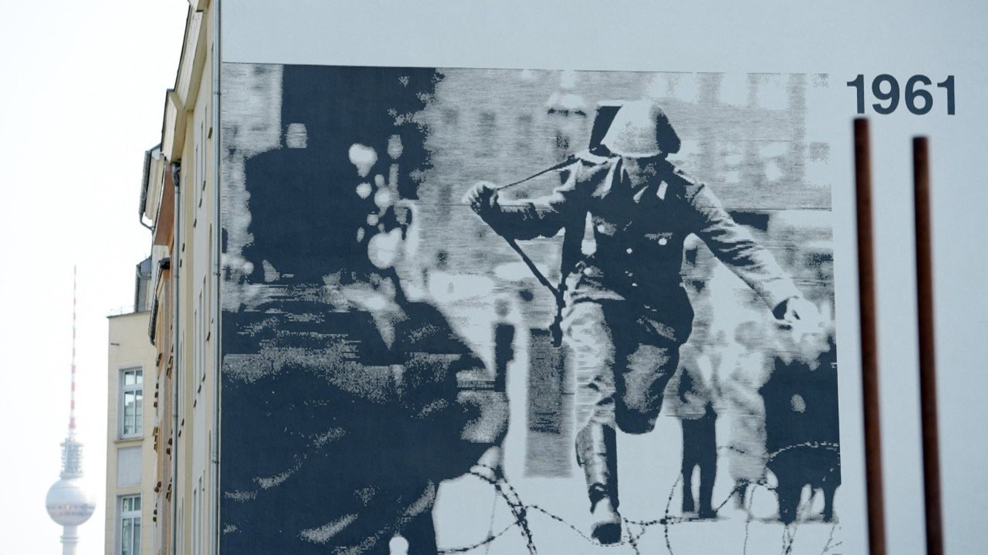 The Wall: A World Divided background
