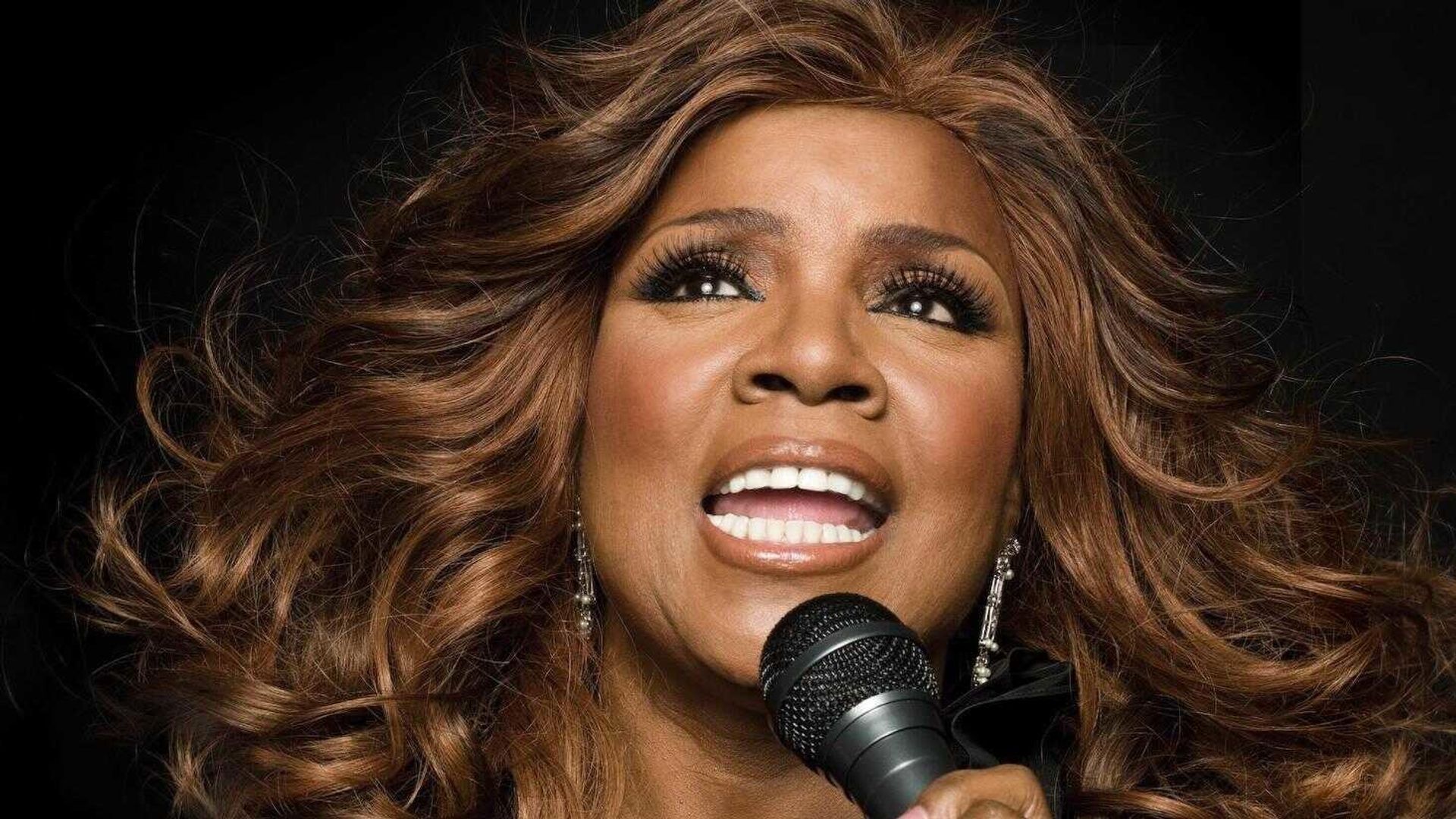 Gloria Gaynor: I Will Survive background
