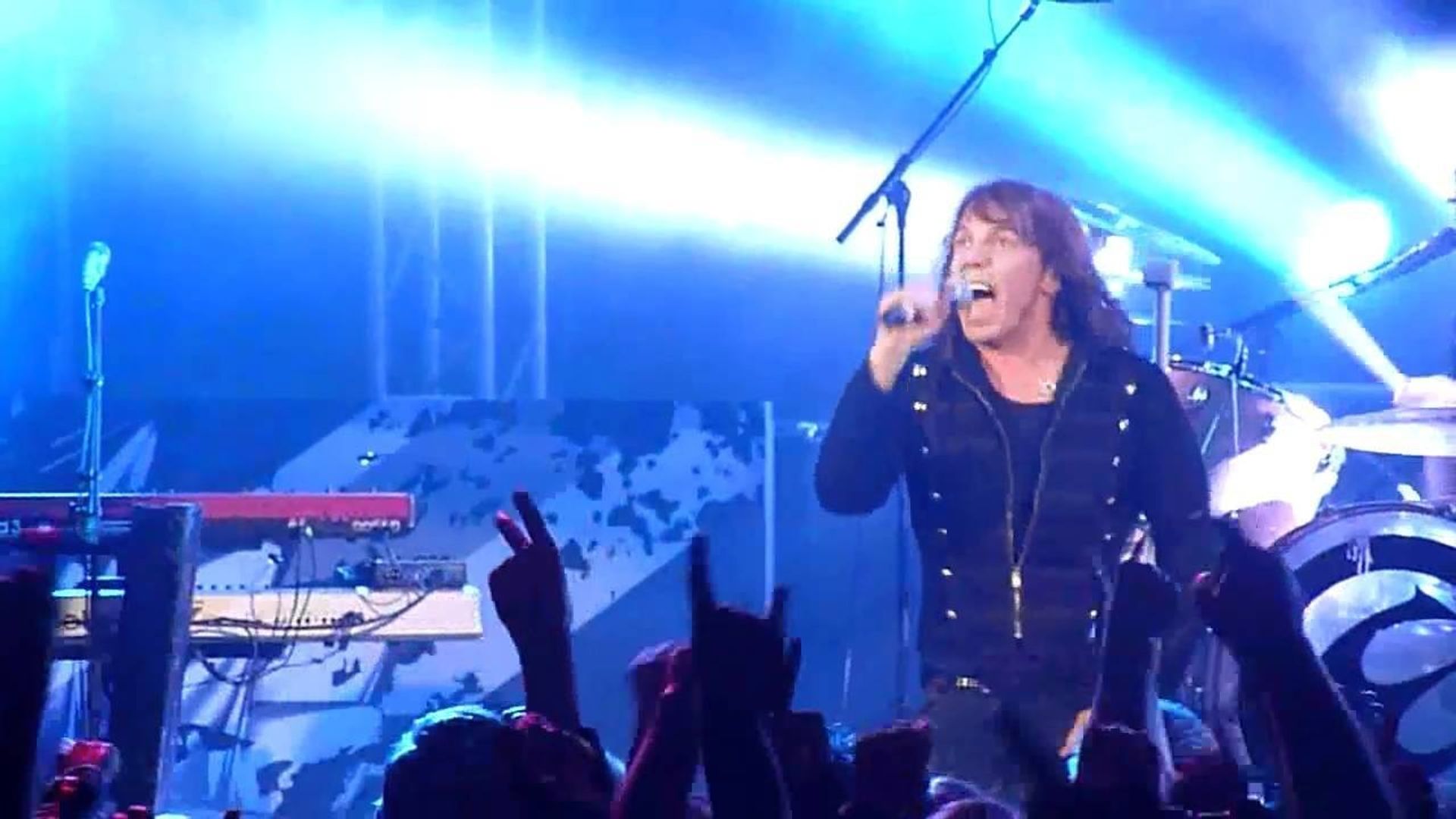 Europe: Live at Shepherd's Bush, London 2011 background