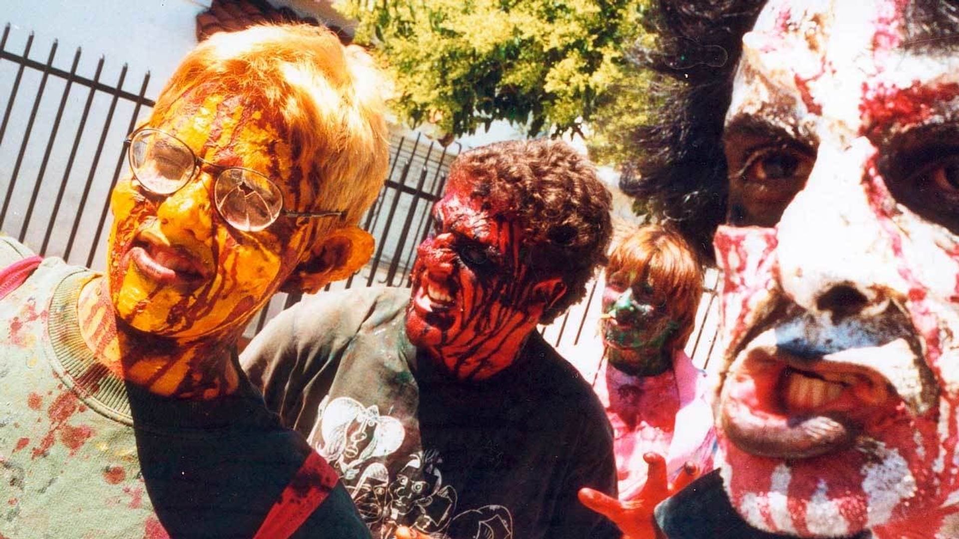 Plaga Zombie: Zona Mutante: Revolución Tóxica background