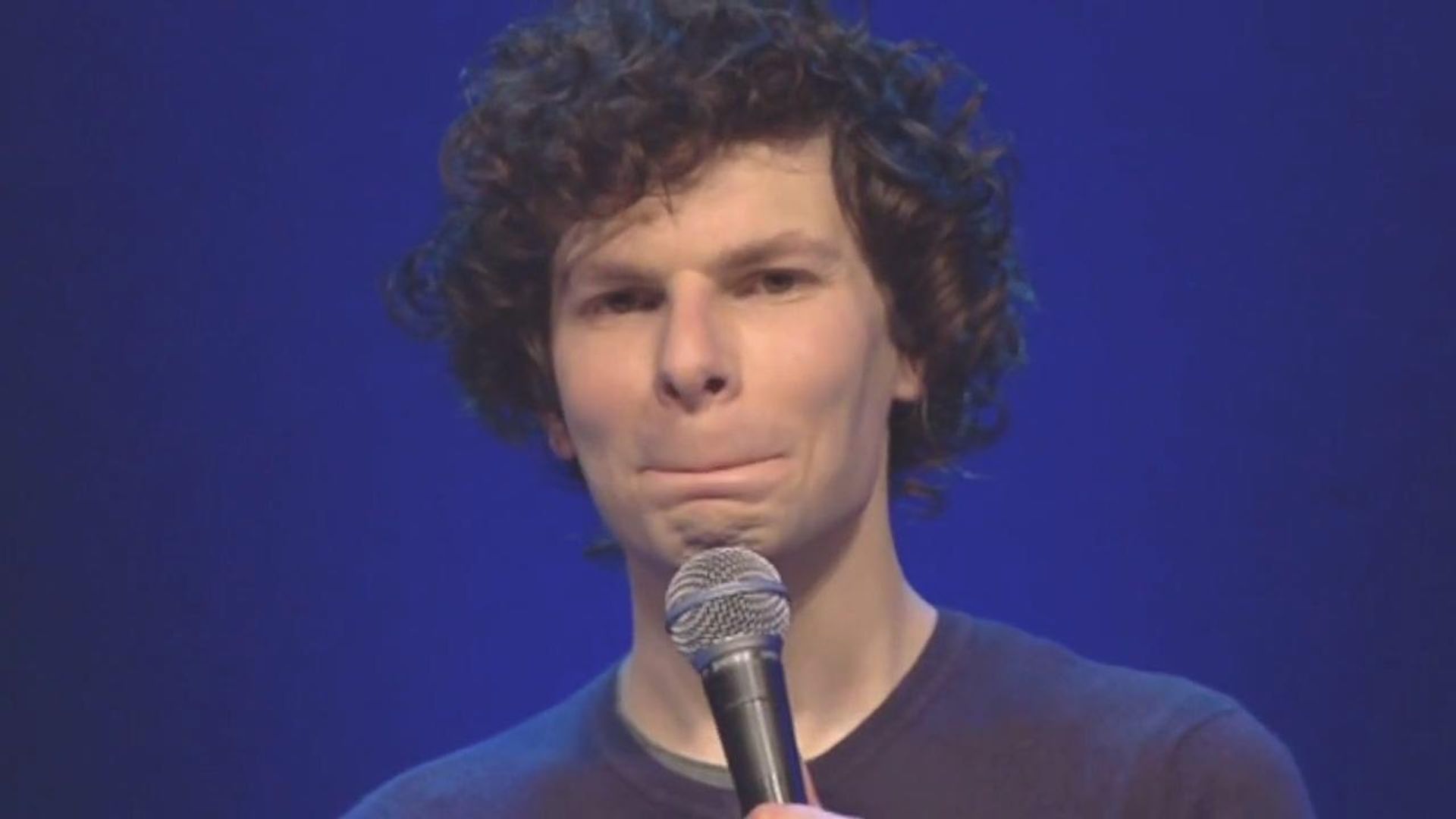 Simon Amstell: Do Nothing background