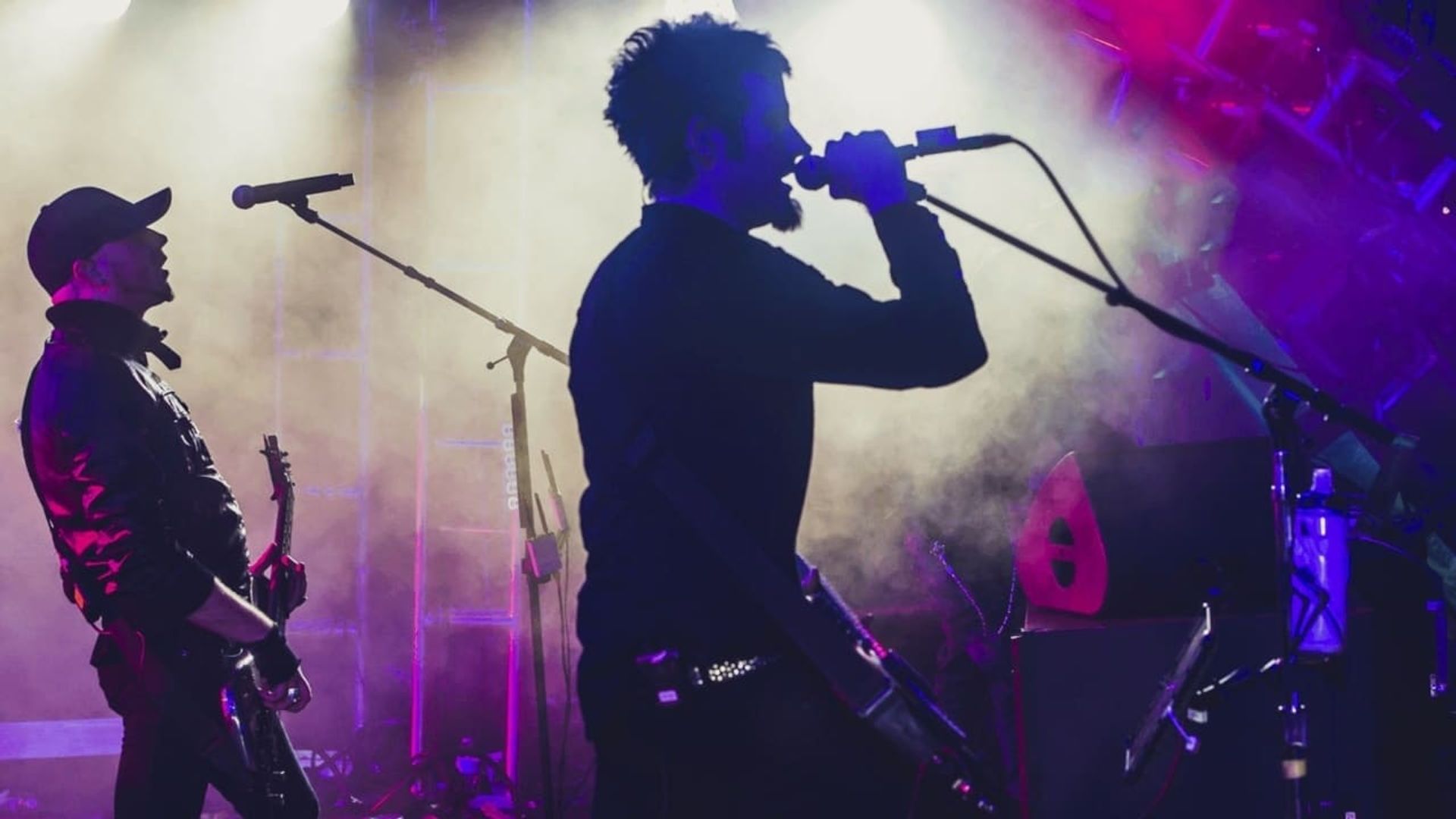 Pendulum: Live @ Brixton background
