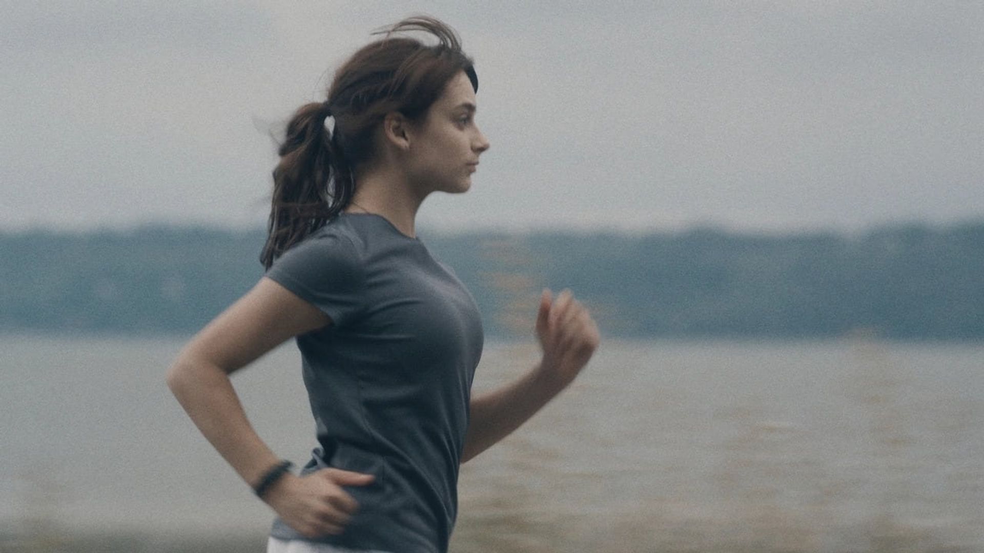 Sarah Prefers to Run background