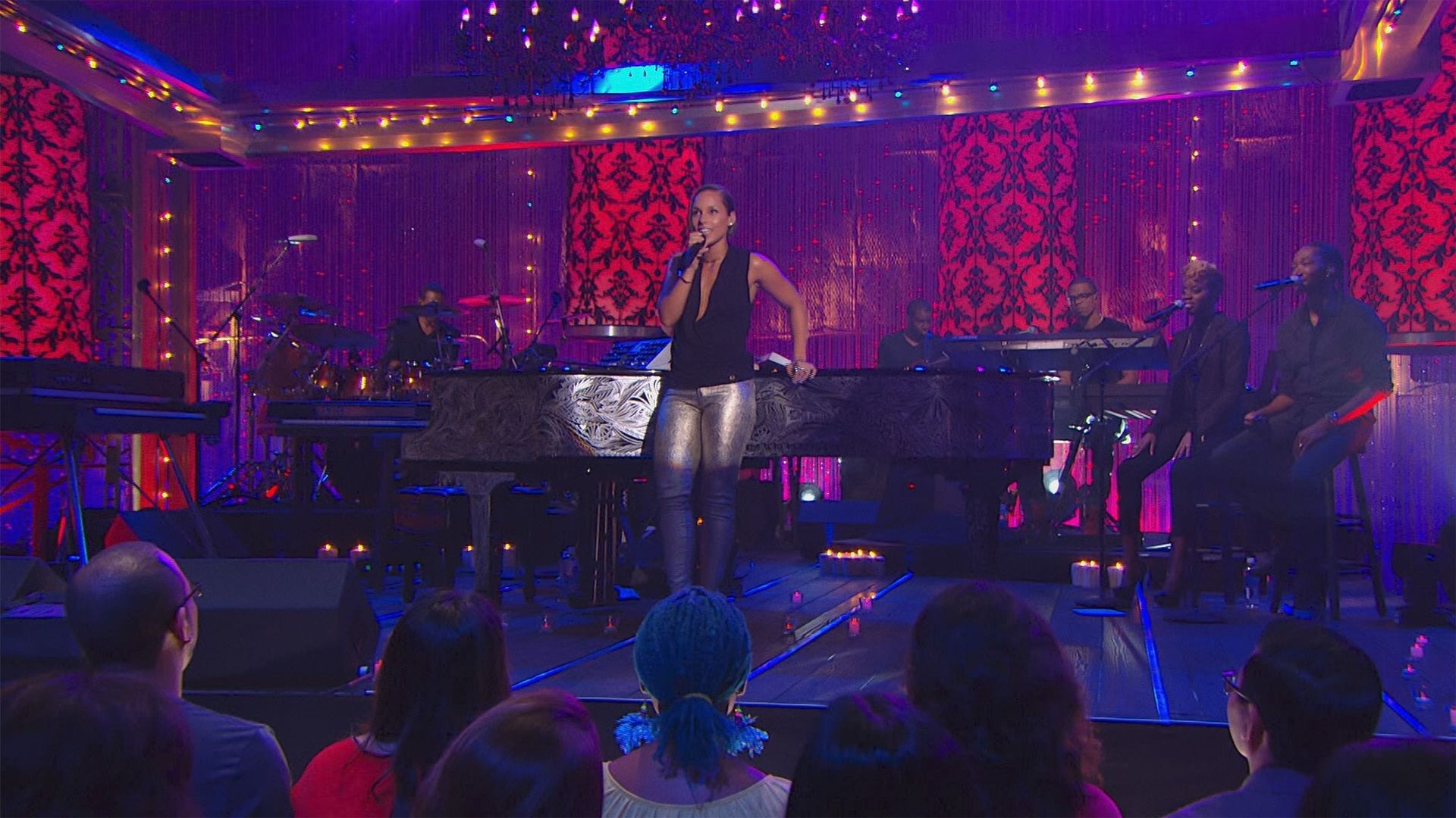 VH1 Storytellers background