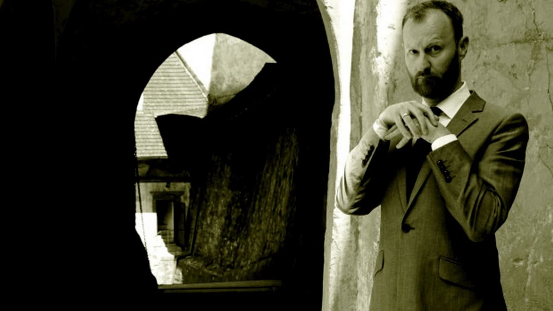 Horror Europa with Mark Gatiss background
