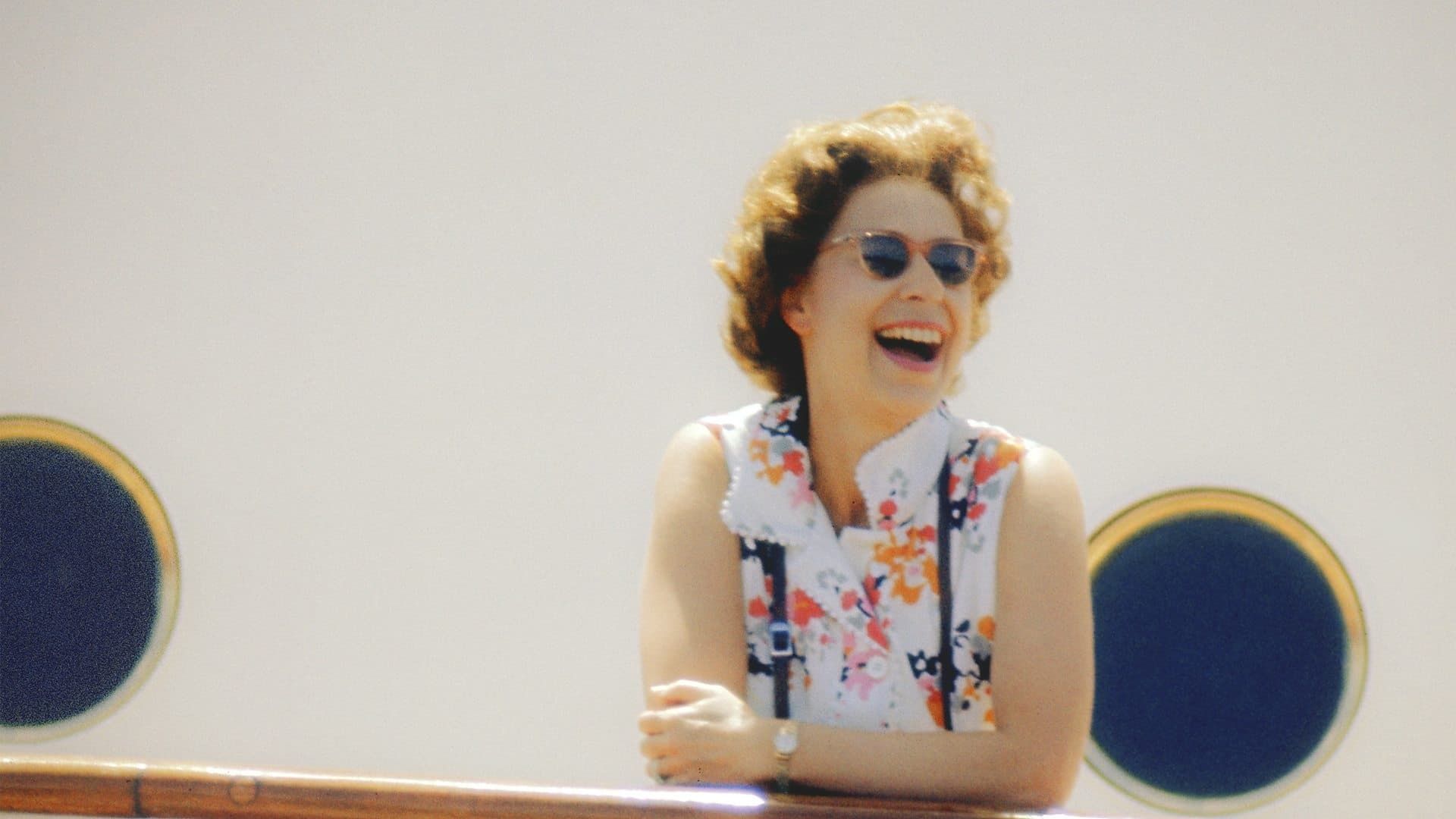 Elizabeth: Her Passions and Pastimes background