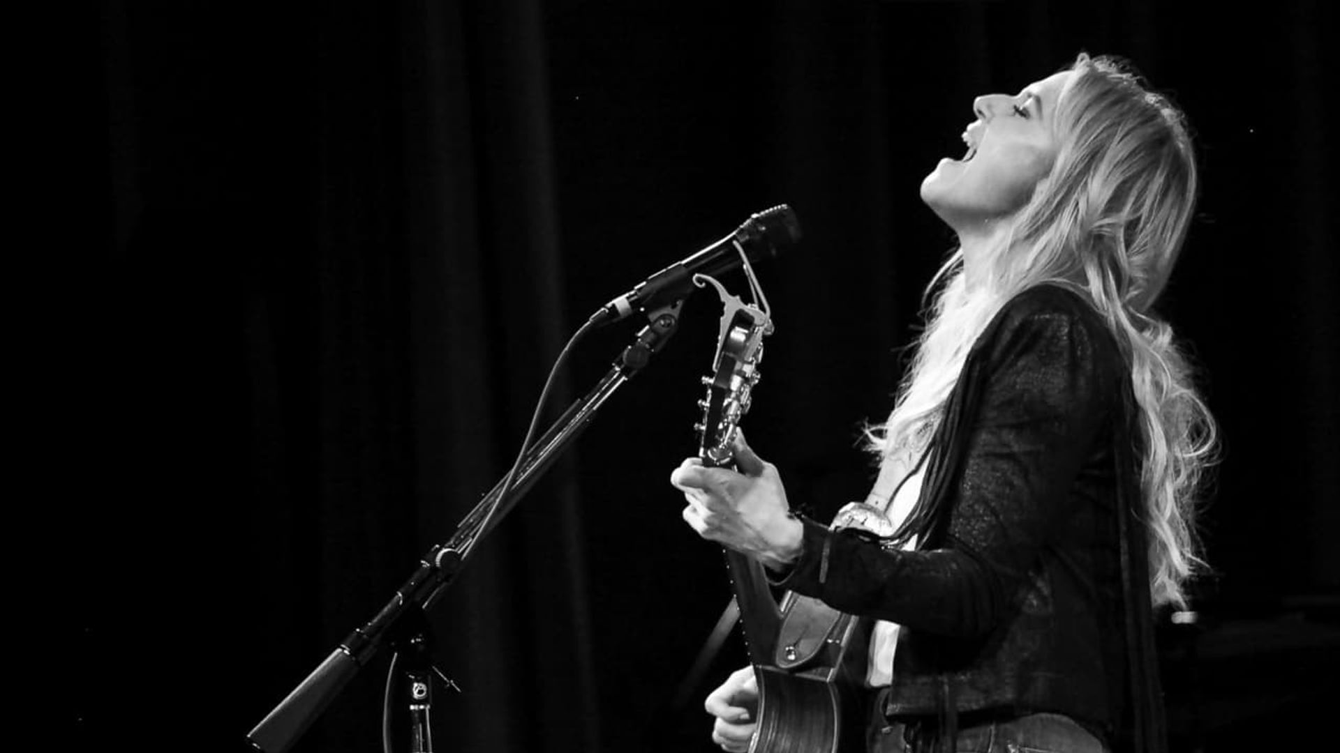 Jewel: A Life Uncommon background