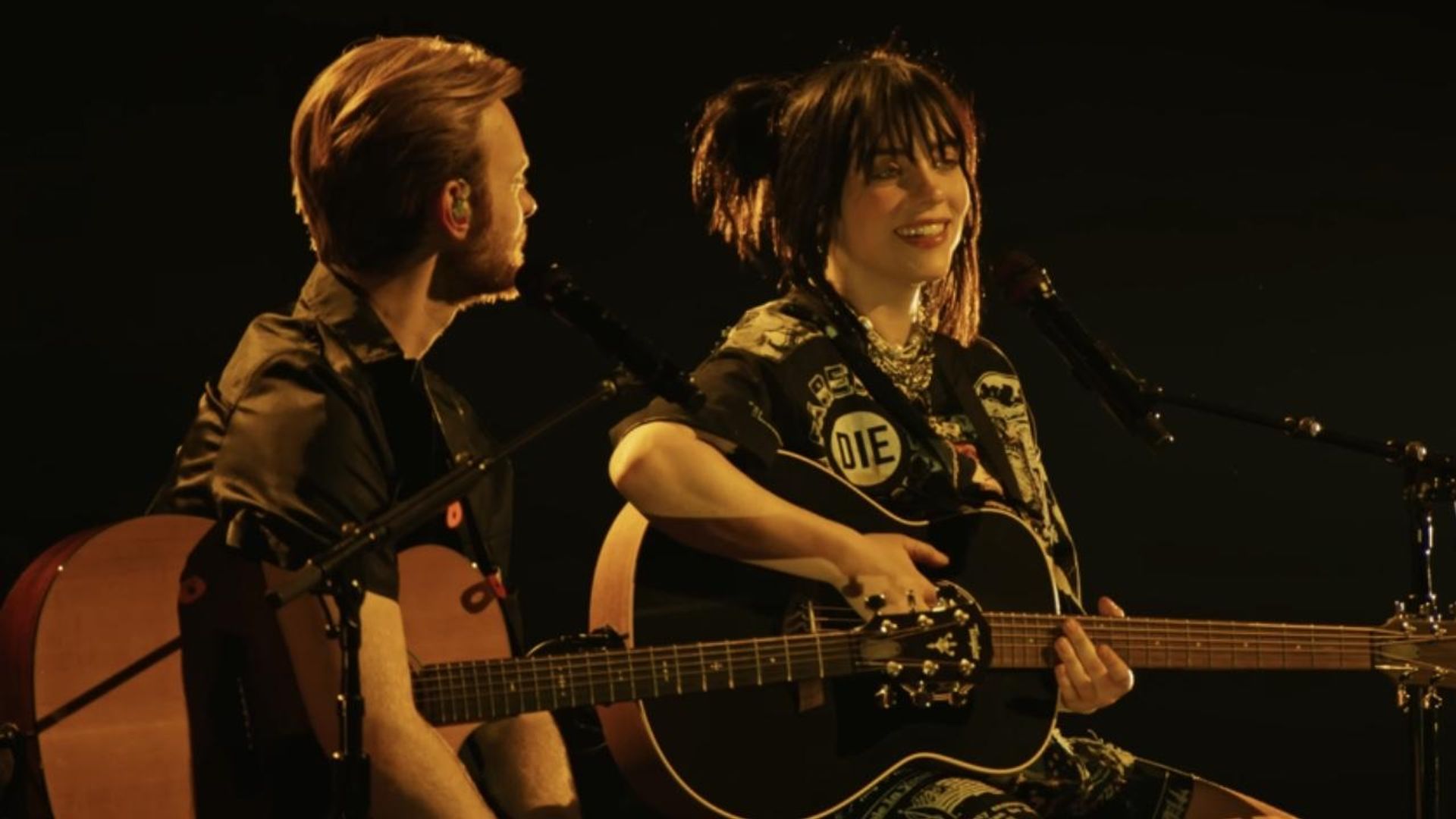 Billie Eilish Live at the O2 background
