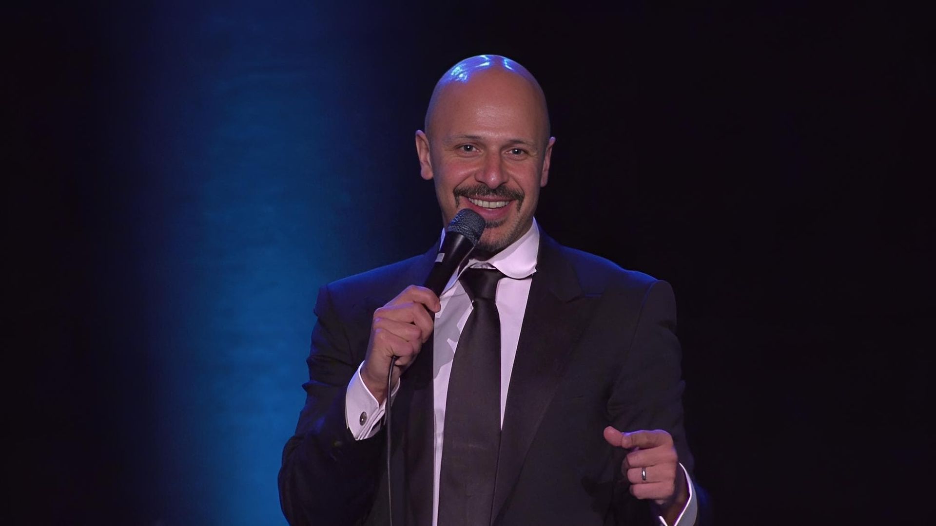 Maz Jobrani: I Come in Peace background