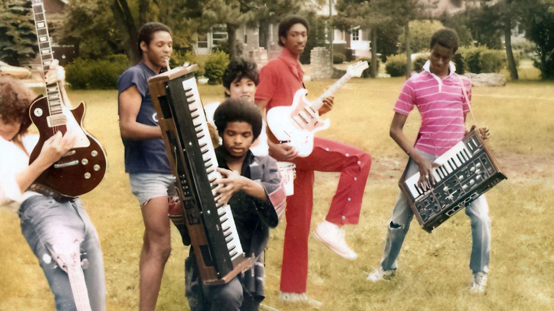 Move Ya Body: The Birth of House background