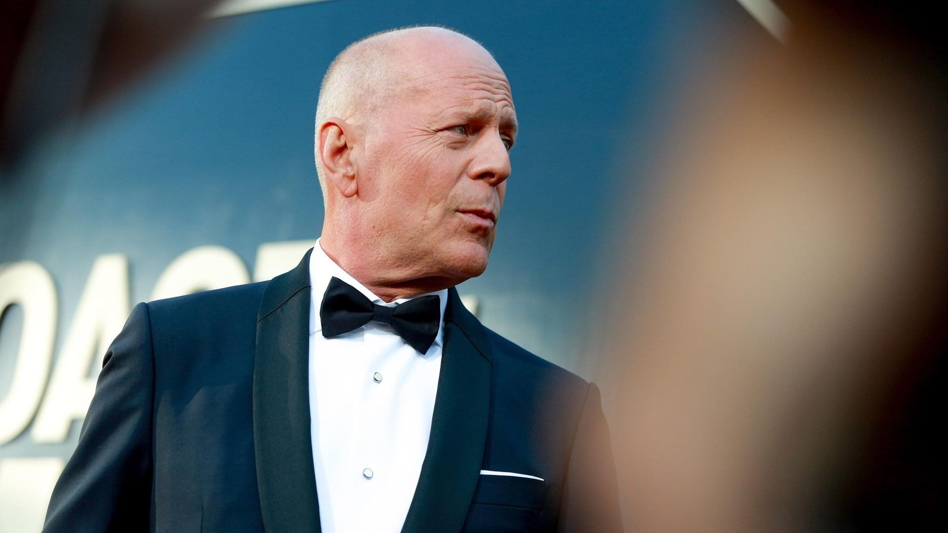 Bruce Willis: All American Hero background