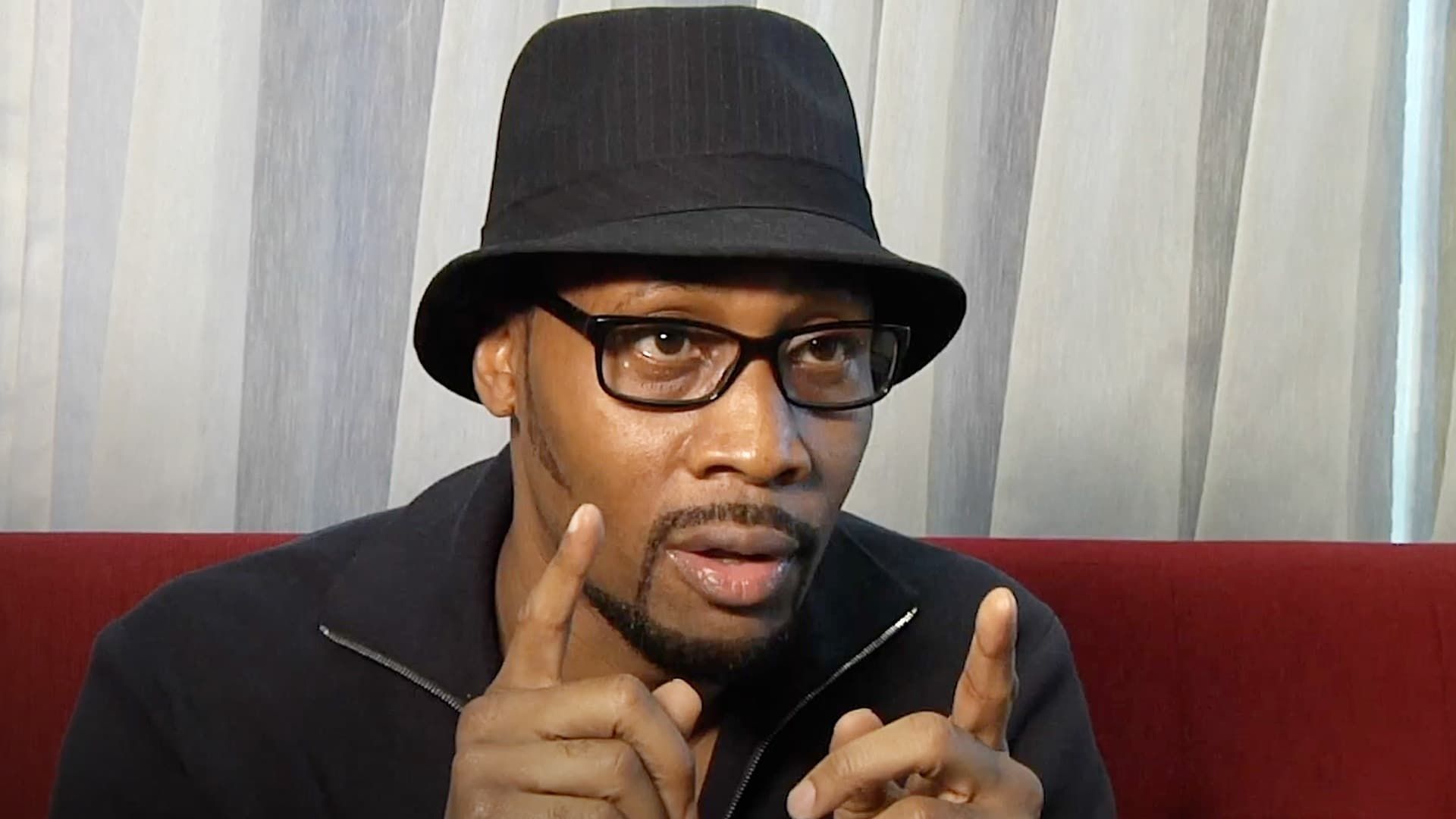 Freestyle 101: Hip Hop History background