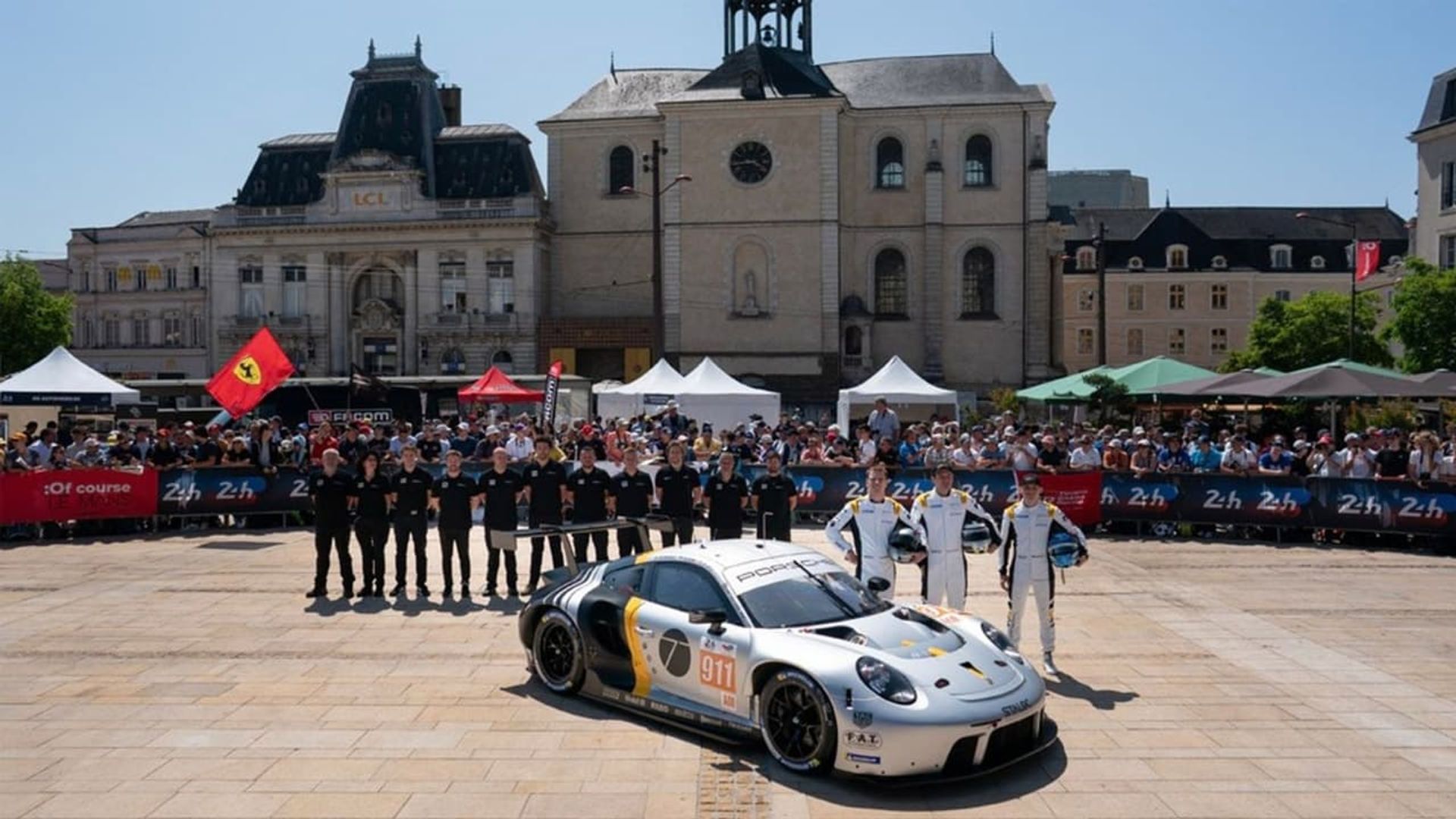 Road to Le Mans background